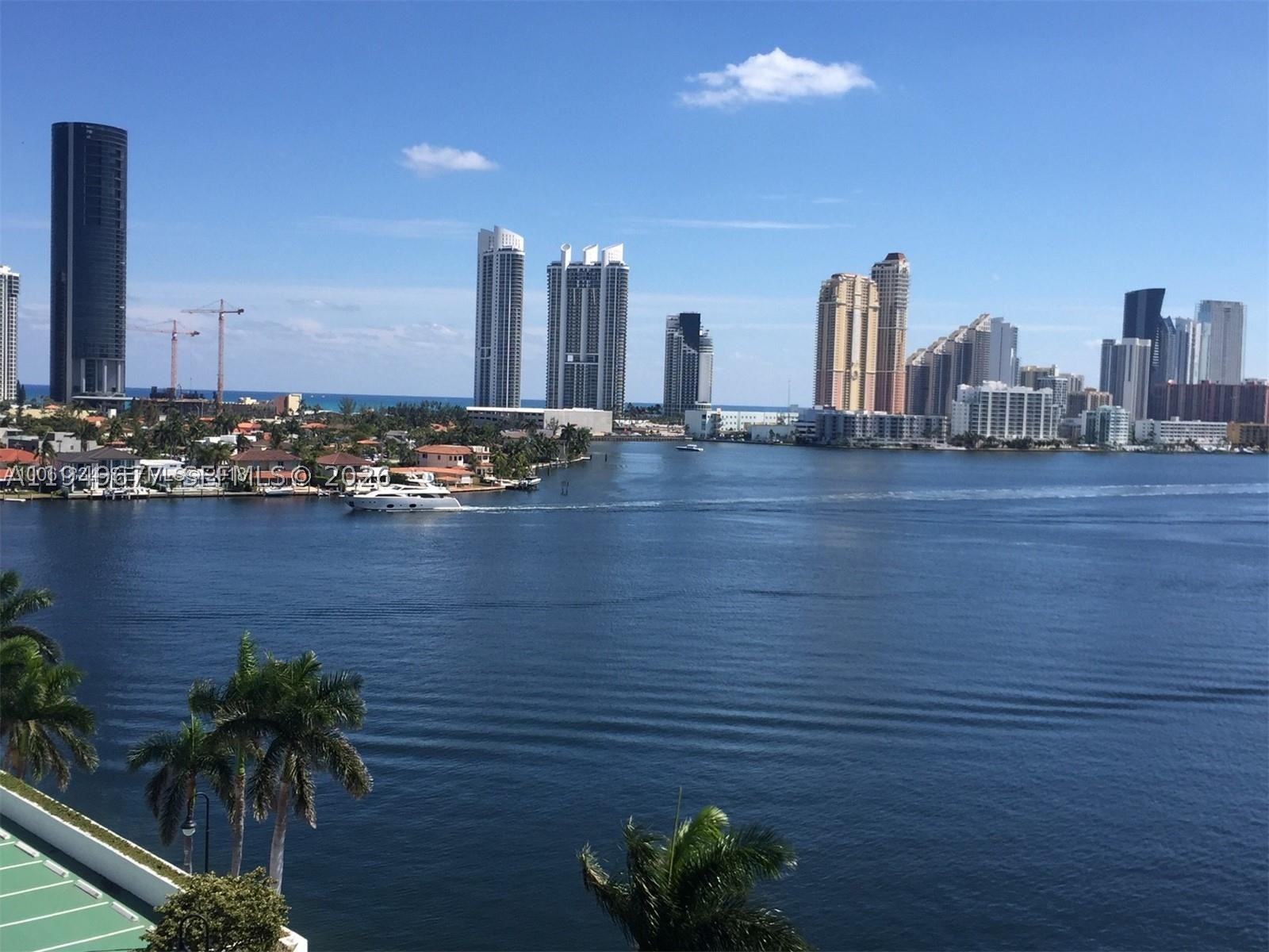 3600 Mystic Pointe Dr #1017, Aventura FL 33180