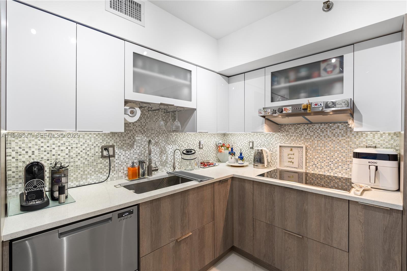 3600 Mystic Pointe Dr #1017, Aventura FL 33180