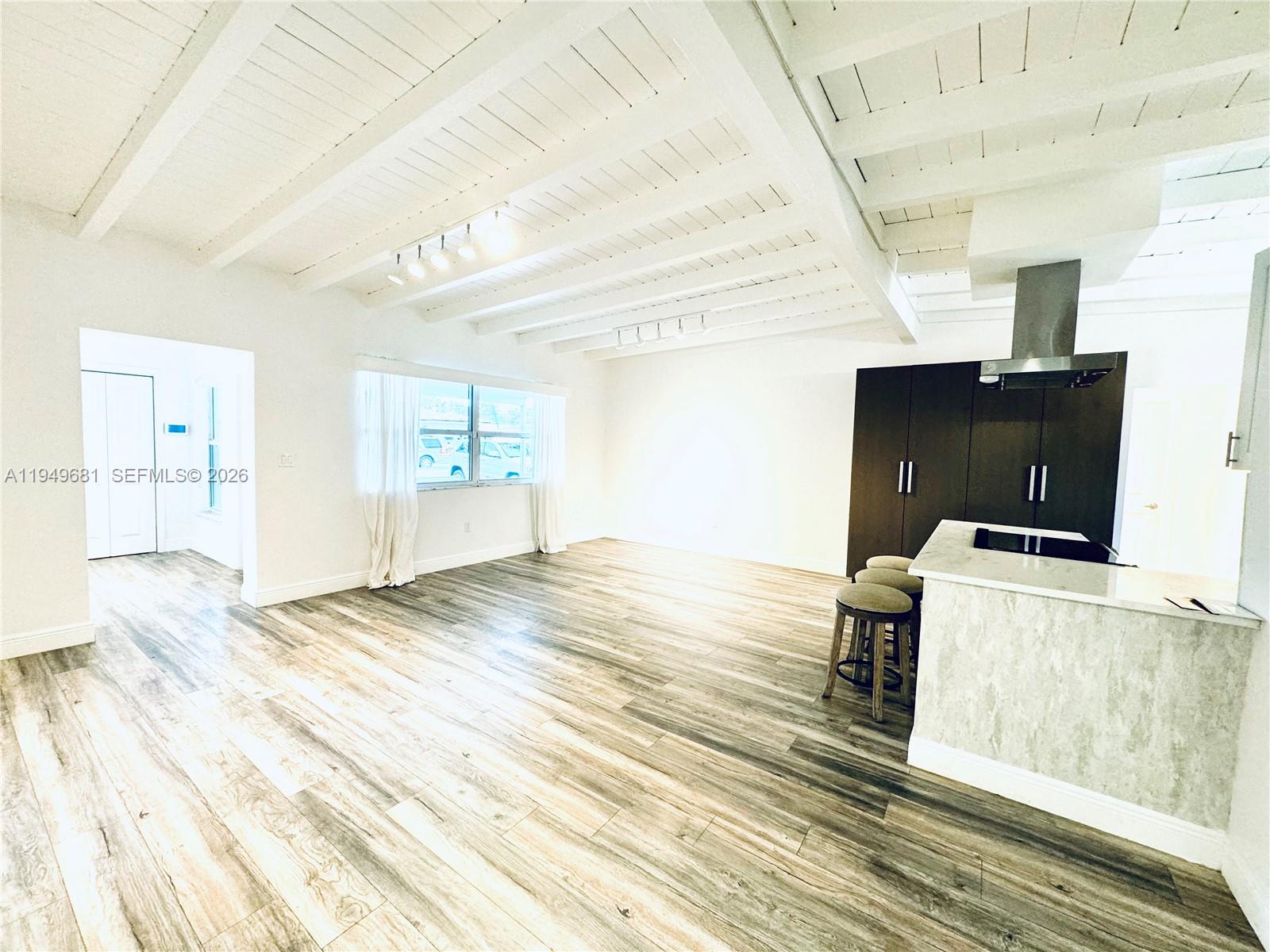 2075 S Hibiscus Dr, North Miami FL 33181