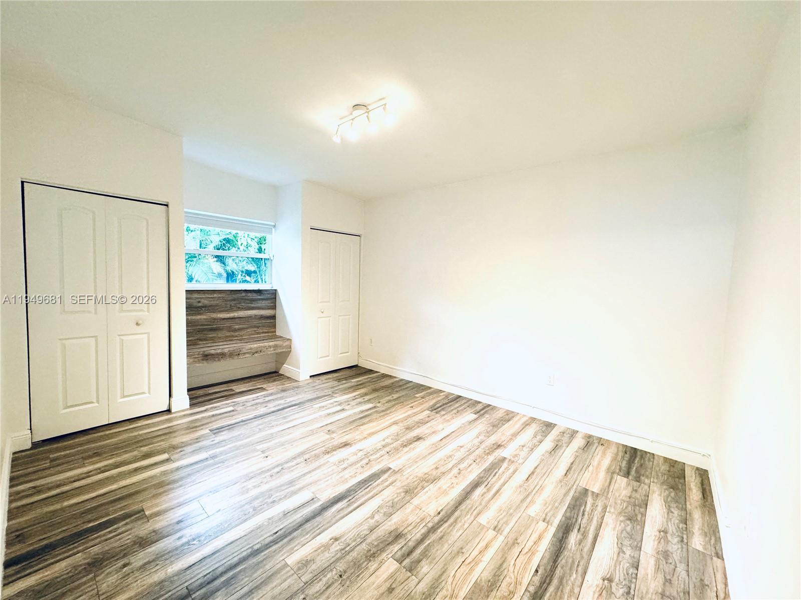 2075 S Hibiscus Dr, North Miami FL 33181