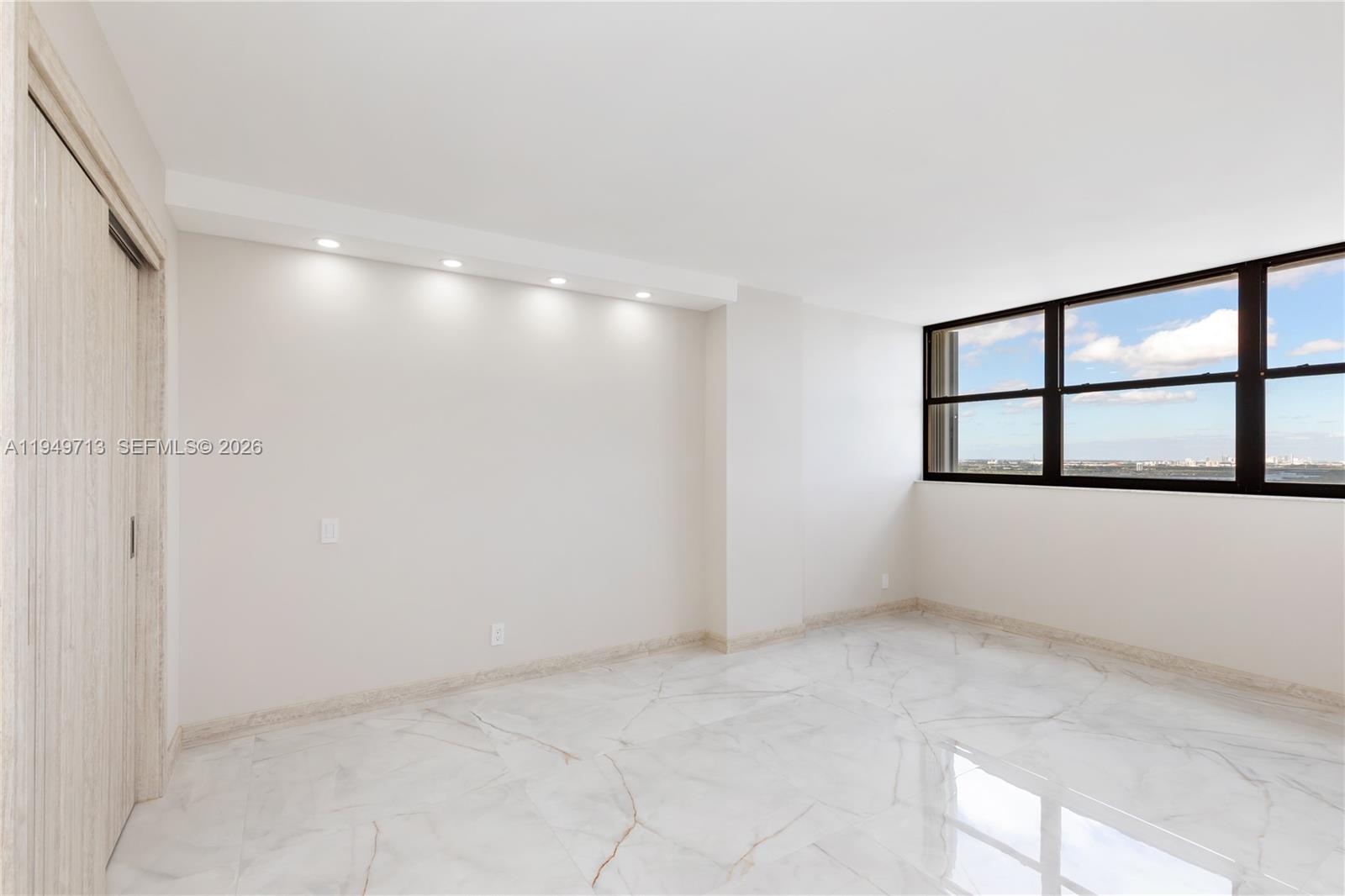 2401 S Ocean Dr #PH-A4, Hollywood FL 33019