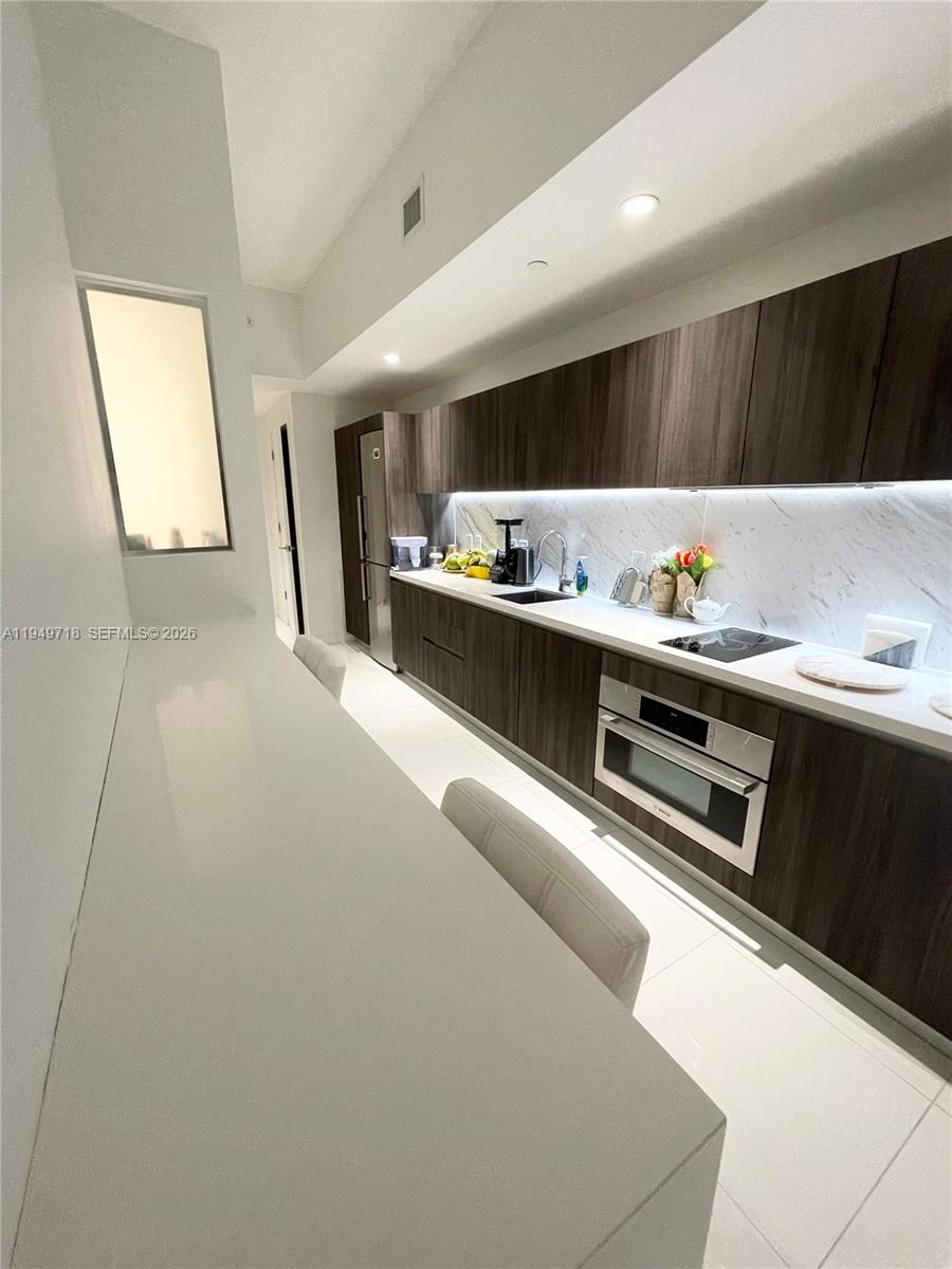 851 NE 1st Ave #305, Miami FL 33132