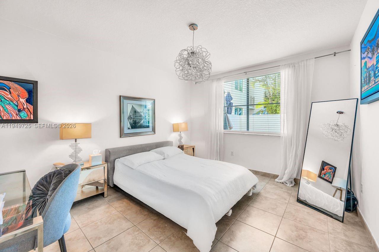 110 Washington Ave #2310, Miami Beach FL 33139
