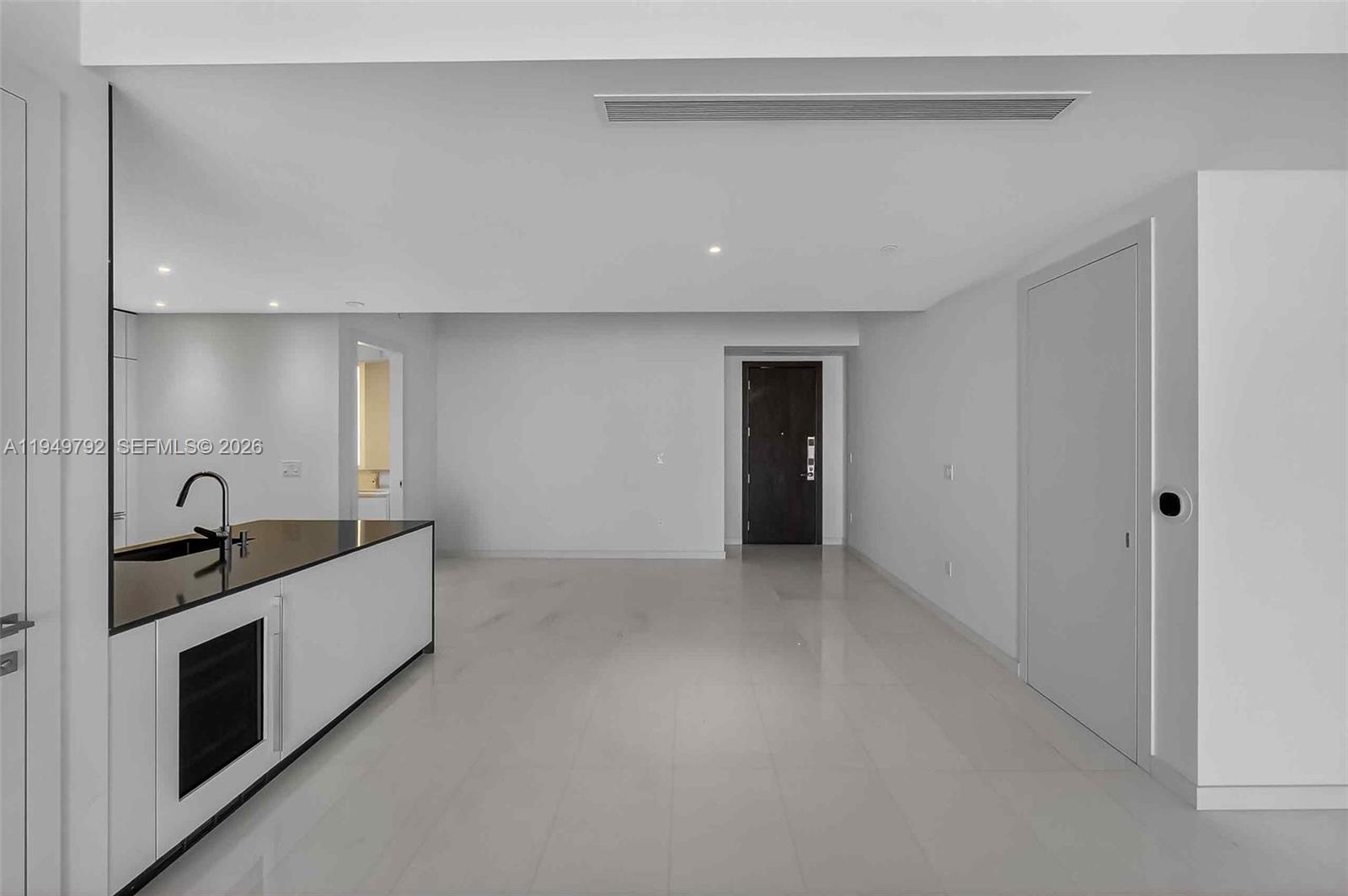 300 N Biscayne Boulevard Way #4809W, Miami FL 33131