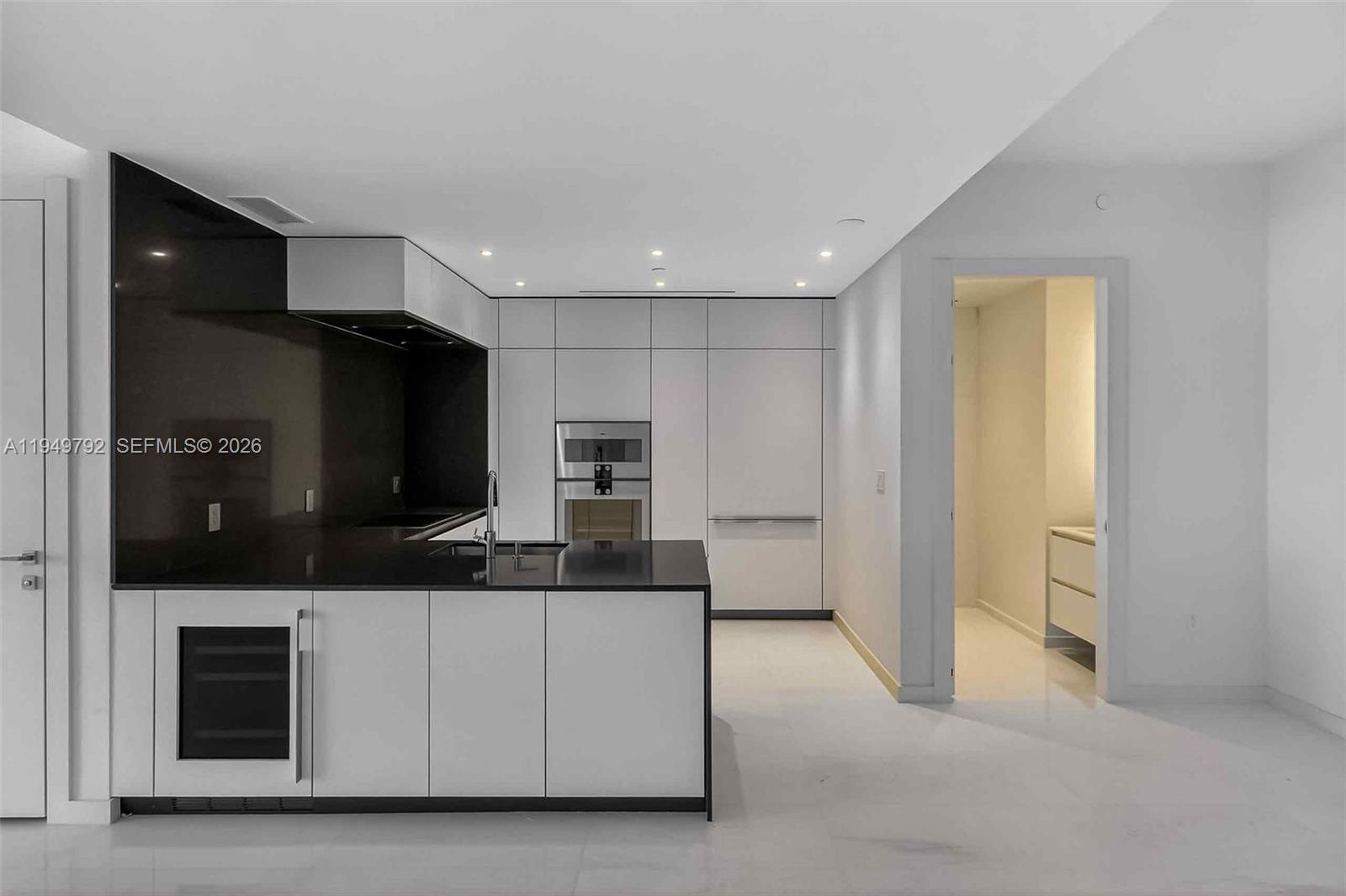 300 N Biscayne Boulevard Way #4809W, Miami FL 33131