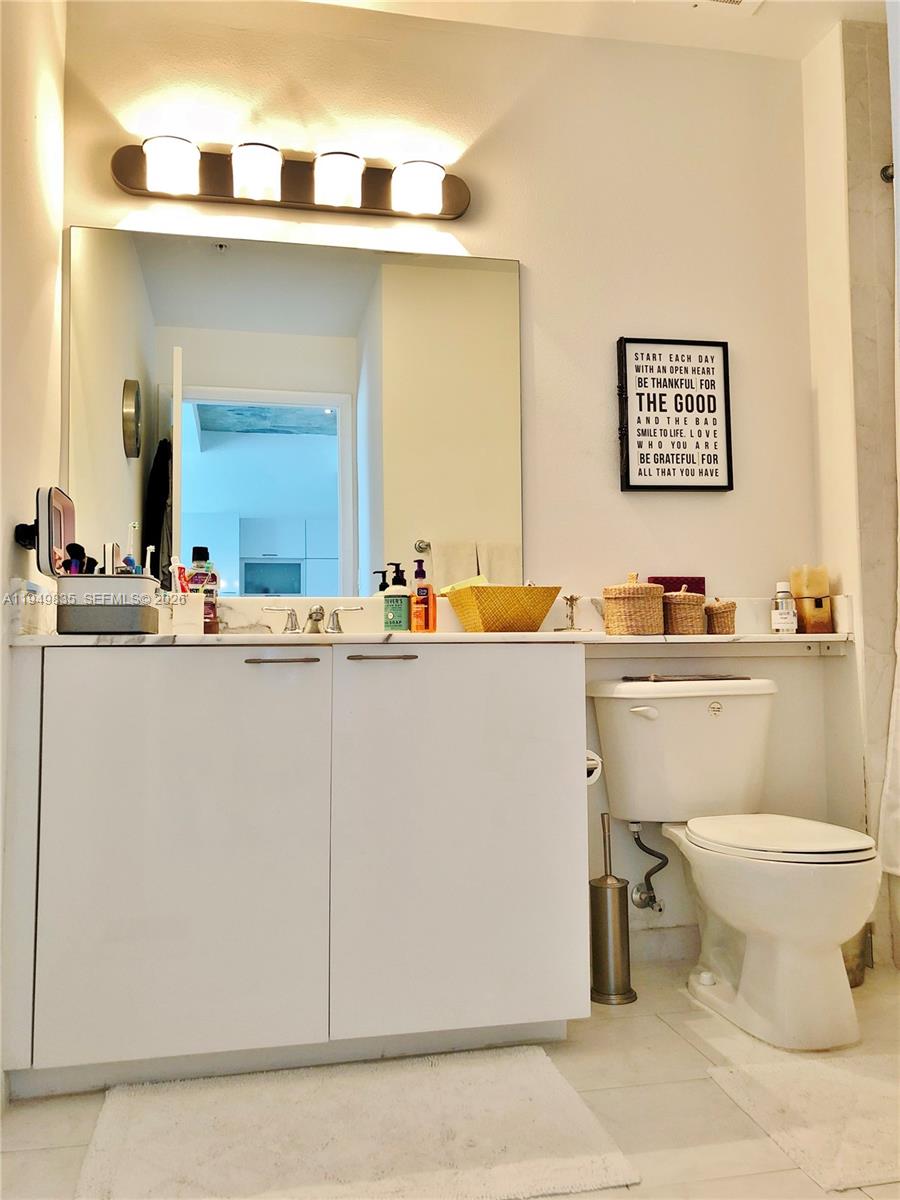 234 NE 3rd St #1605, Miami FL 33132
