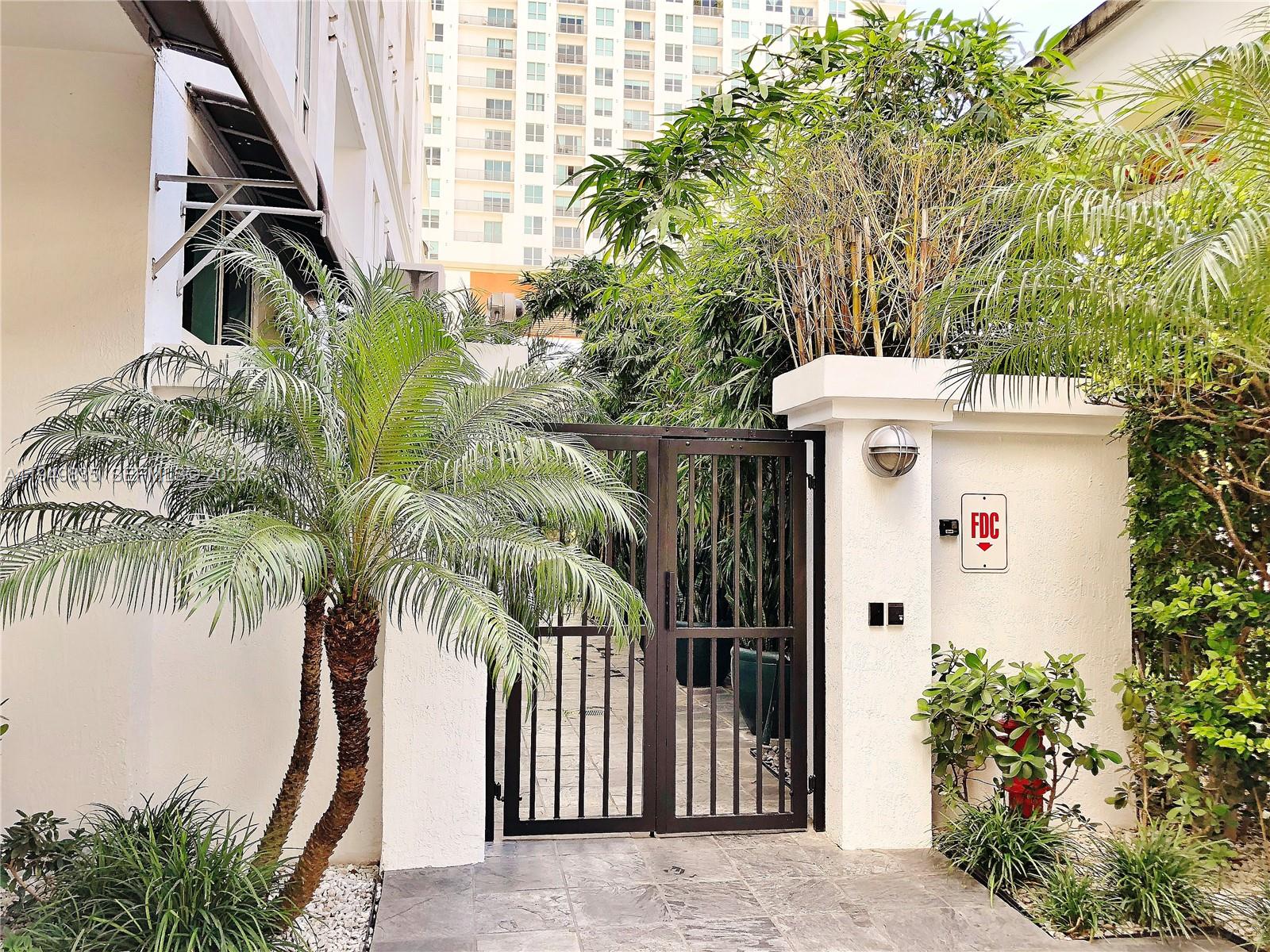 234 NE 3rd St #1605, Miami FL 33132