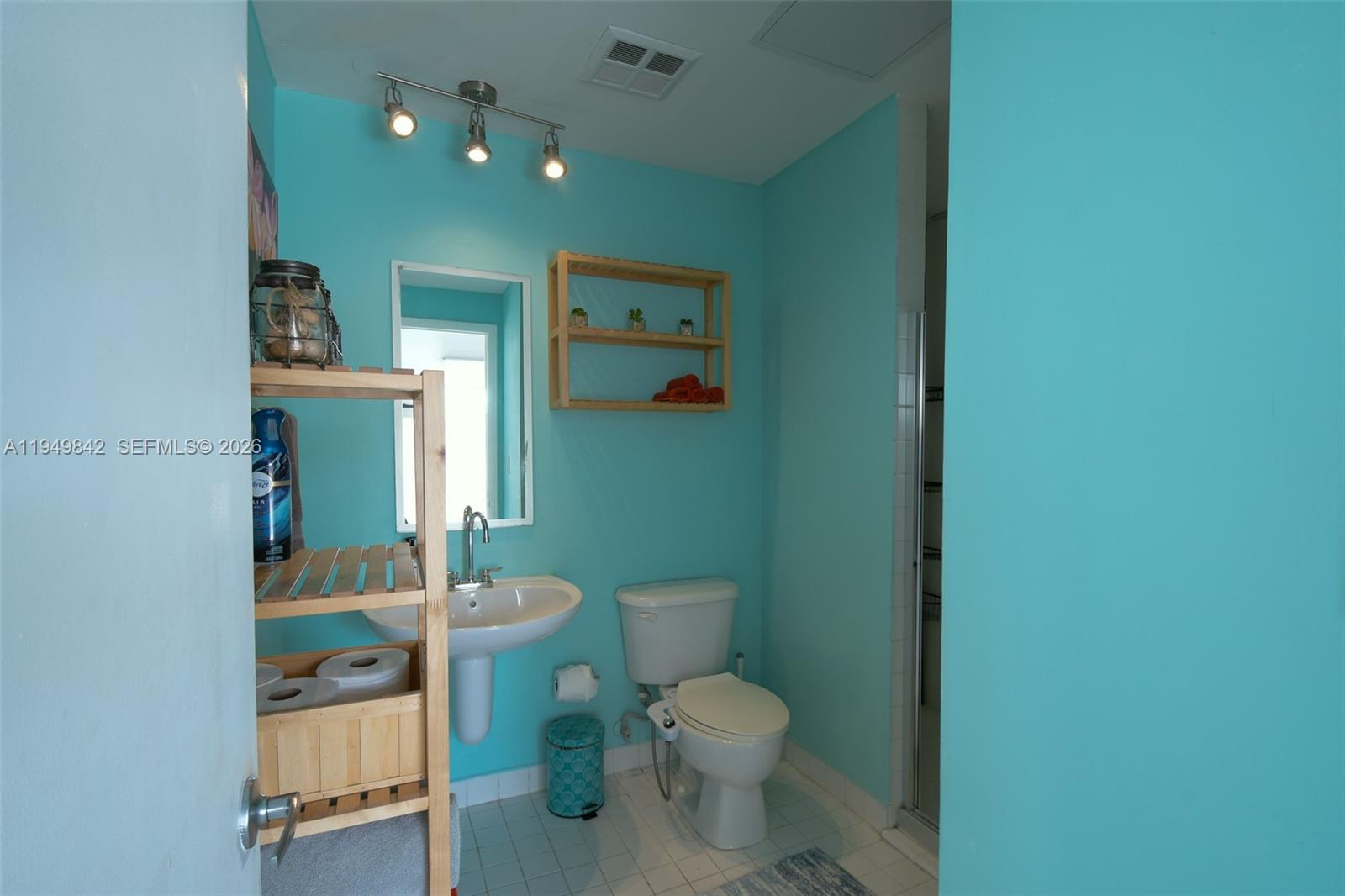 10 SW South River Dr #1704, Miami FL 33130