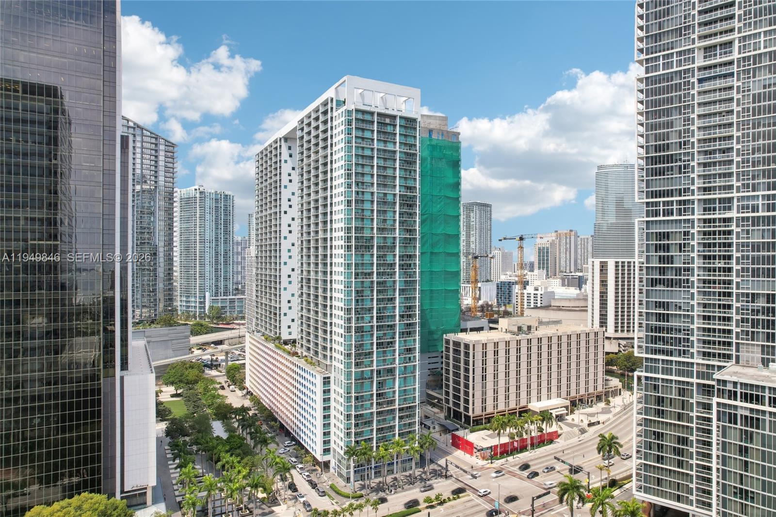 55 SE 6th St #1608, Miami FL 33131
