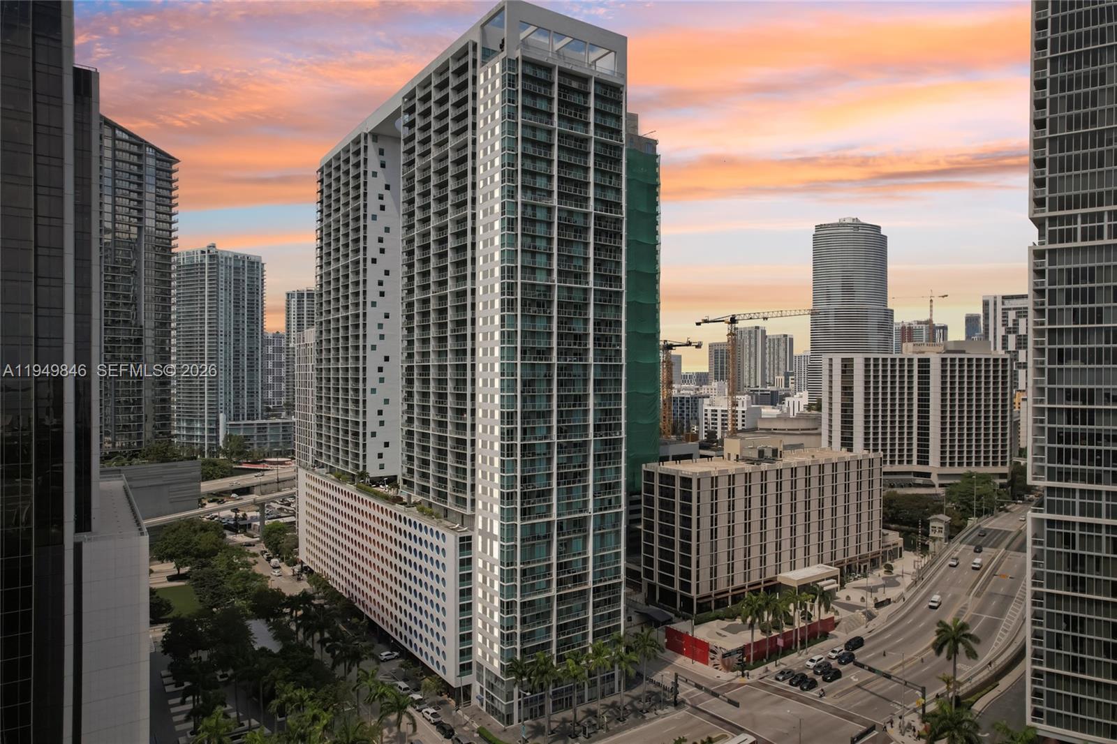 55 SE 6th St #1608, Miami FL 33131