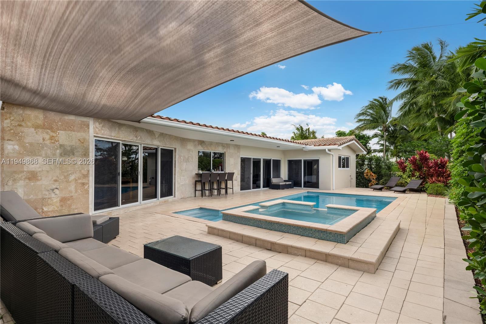 1155 S Biscayne Point Rd, Miami Beach FL 33141
