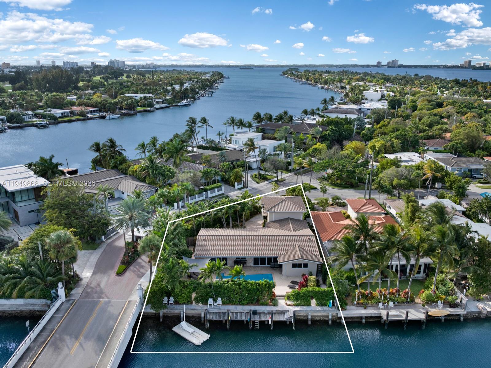 1155 S Biscayne Point Rd, Miami Beach FL 33141