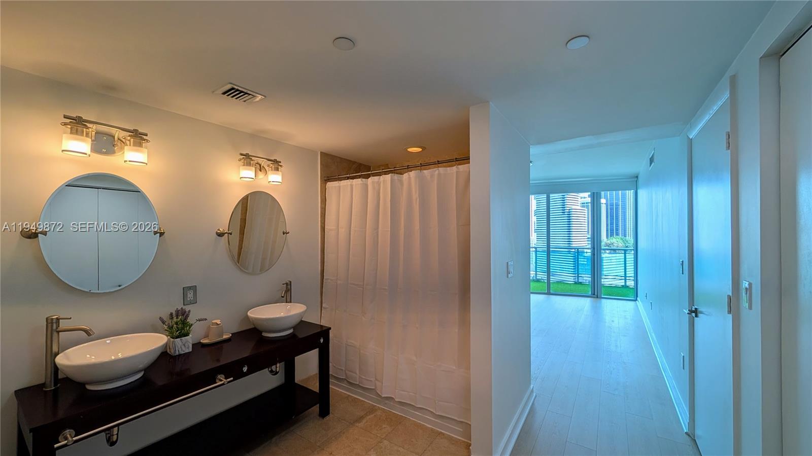 350 S Miami Ave #1901, Miami FL 33130