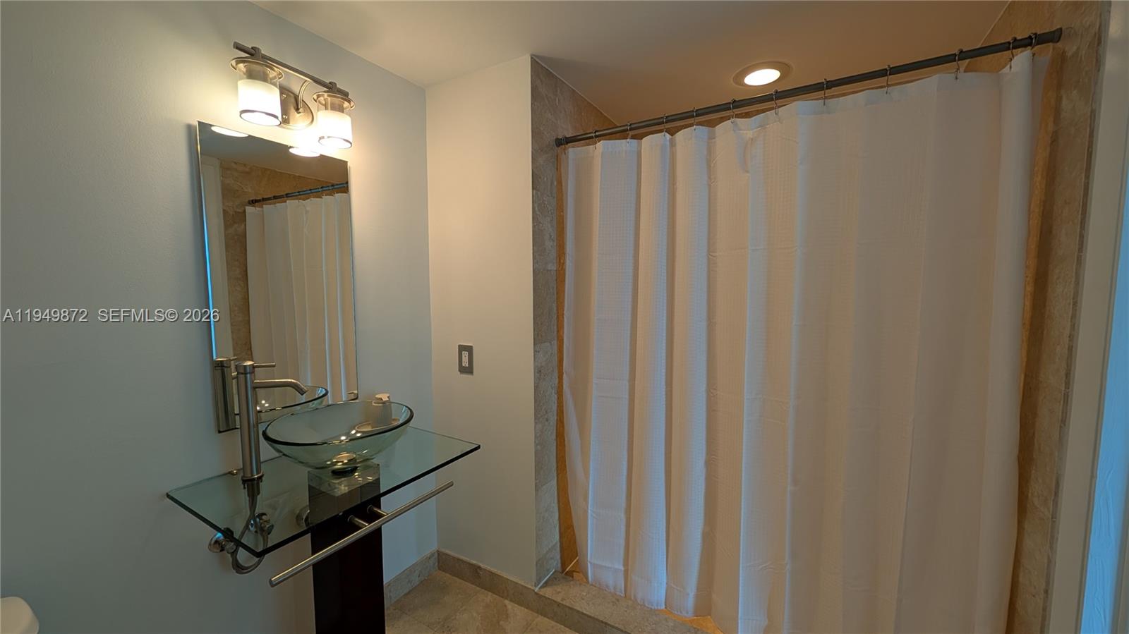 350 S Miami Ave #1901, Miami FL 33130