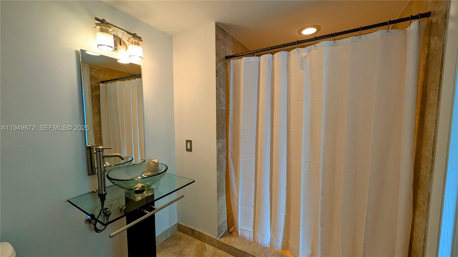 350 S Miami Ave #1901, Miami FL 33130