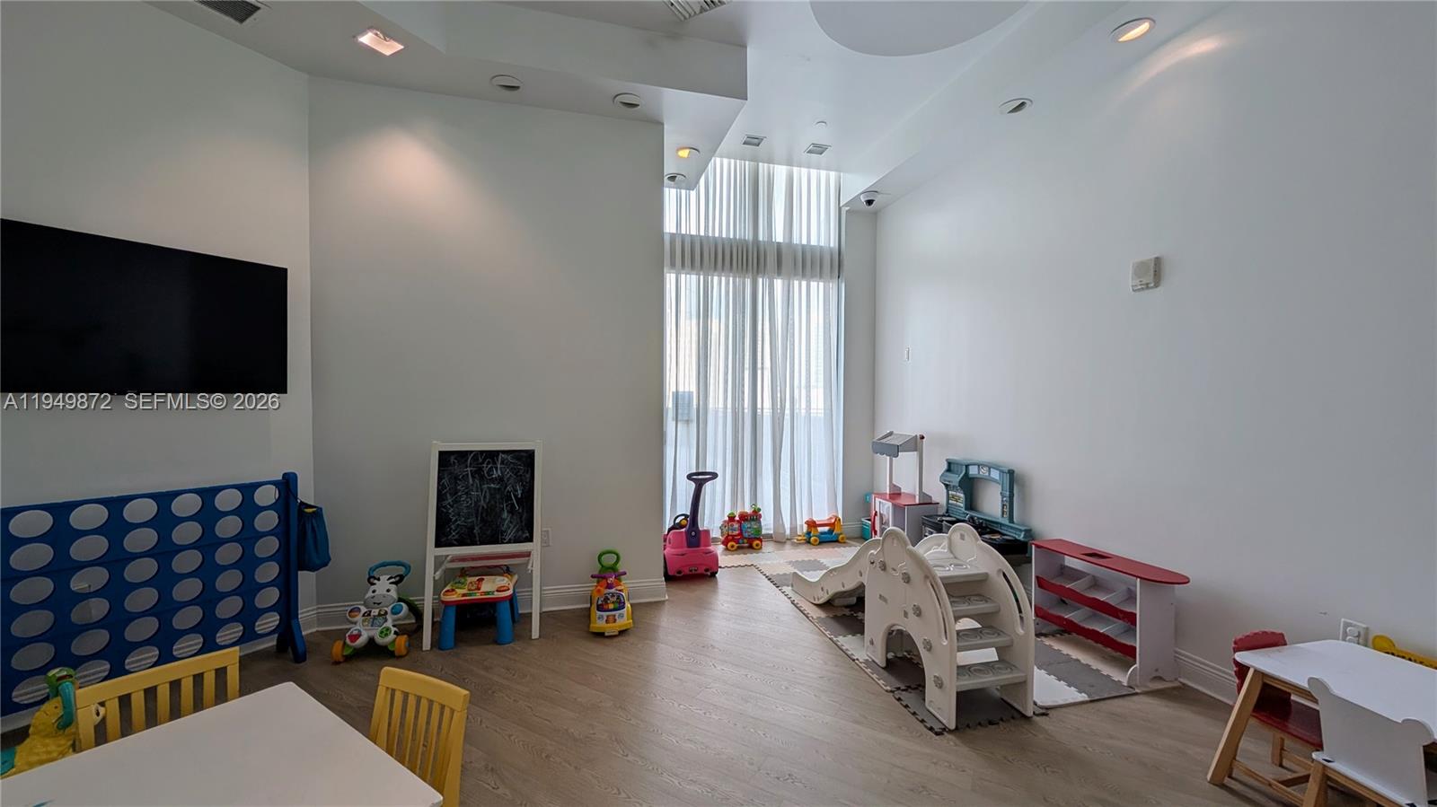 350 S Miami Ave #1901, Miami FL 33130