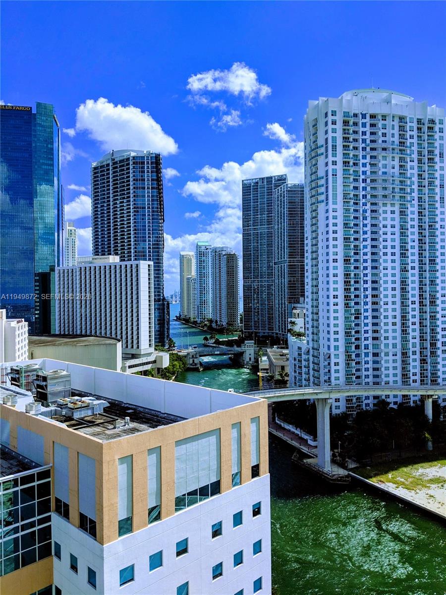 350 S Miami Ave #1901, Miami FL 33130