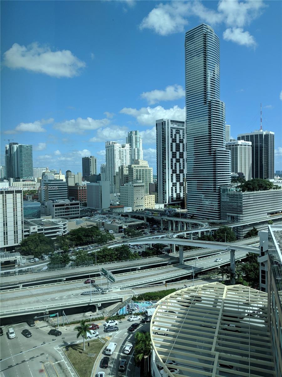 350 S Miami Ave #1901, Miami FL 33130