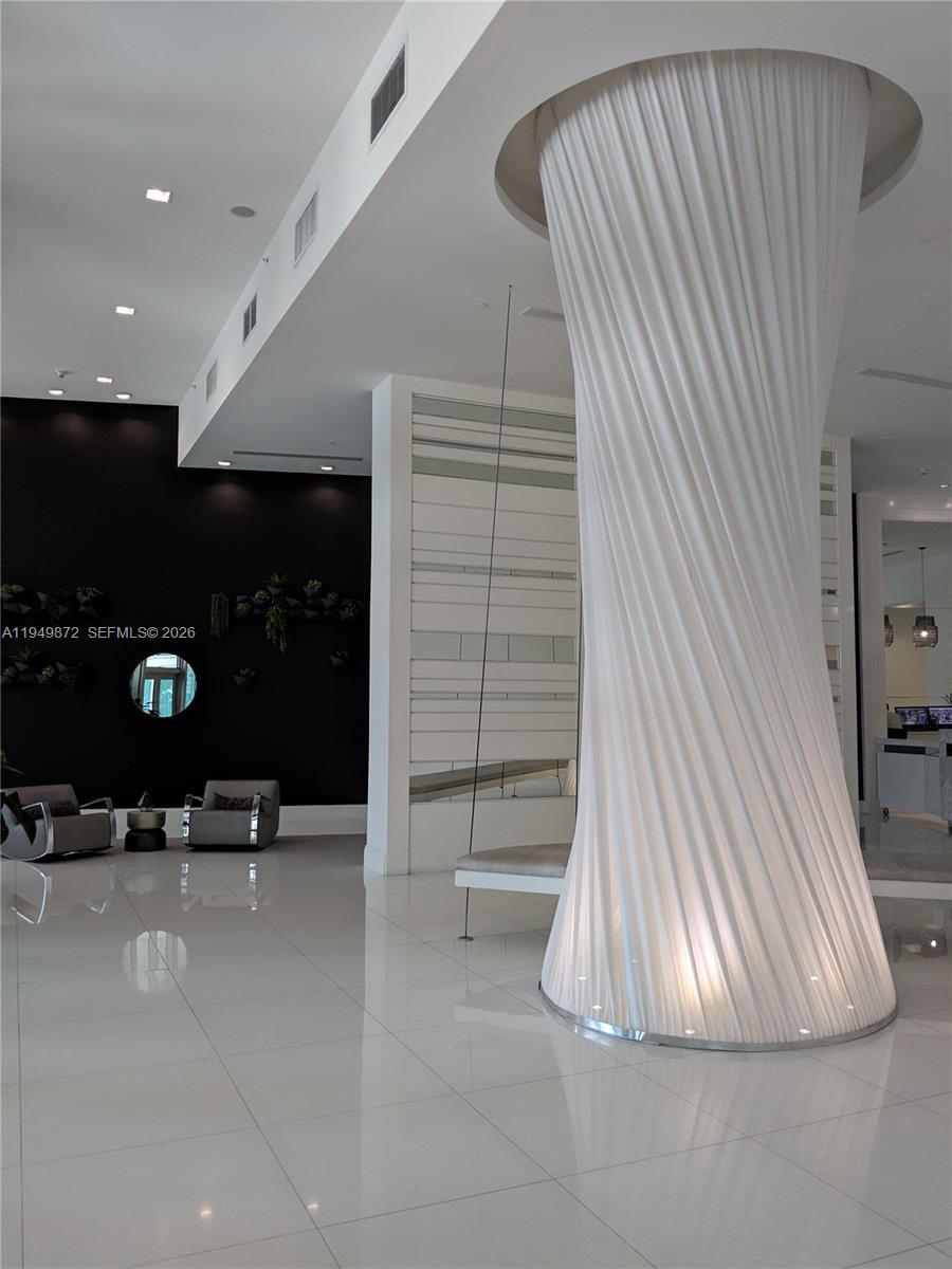 350 S Miami Ave #1901, Miami FL 33130