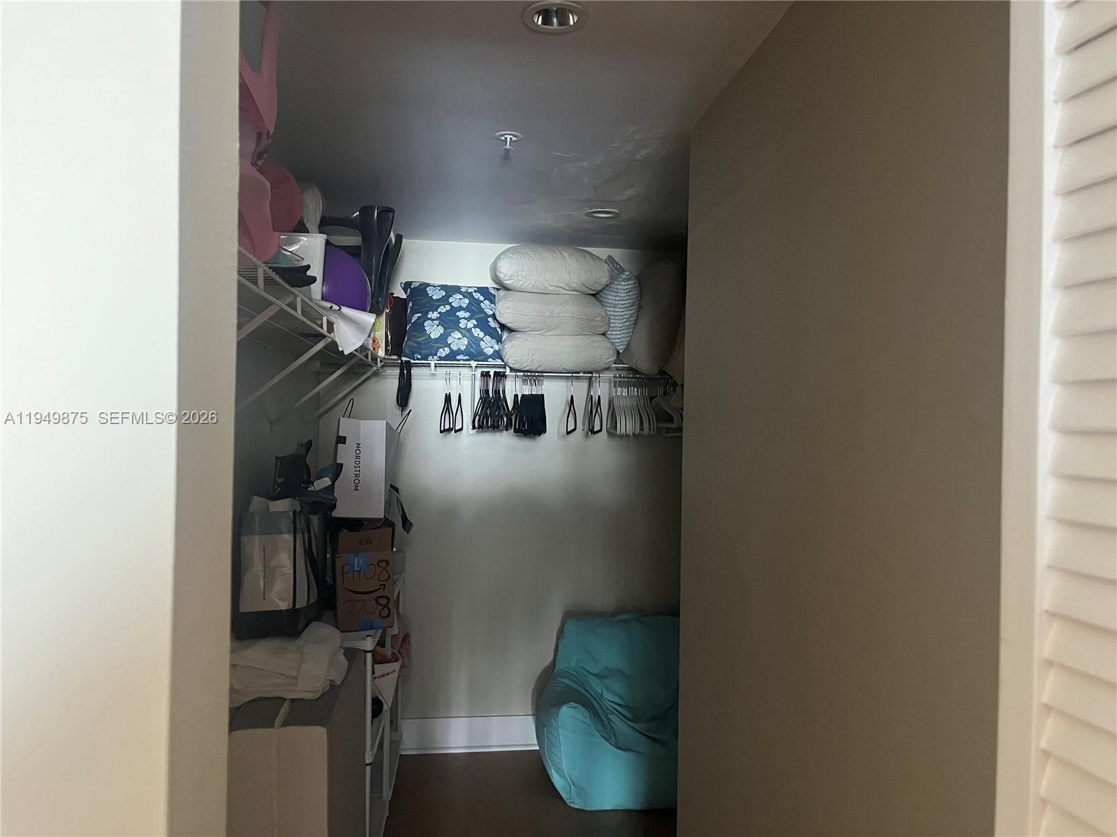 701 Brickell Key Blvd #PH-08, Miami FL 33131