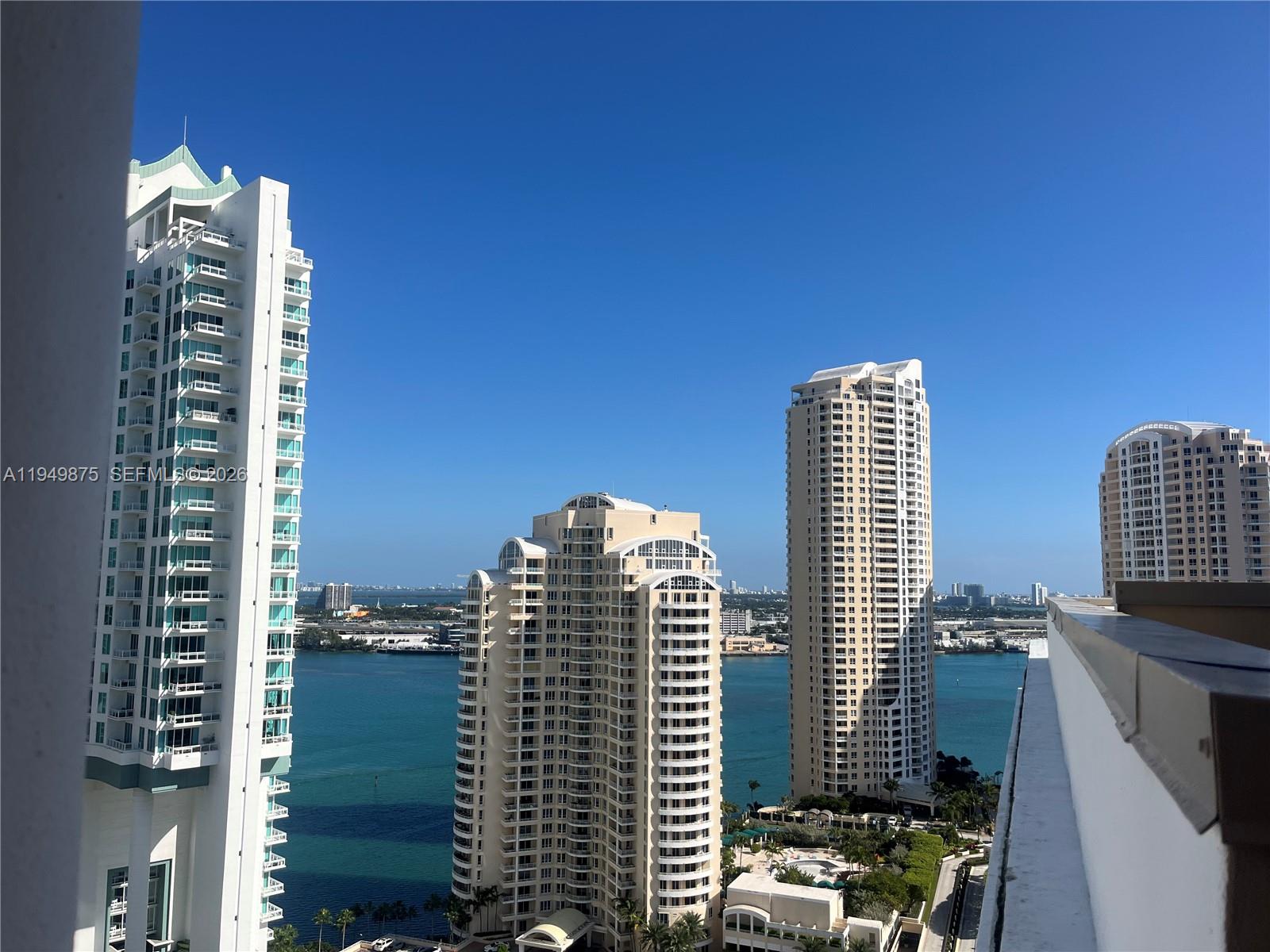 701 Brickell Key Blvd #PH-08, Miami FL 33131