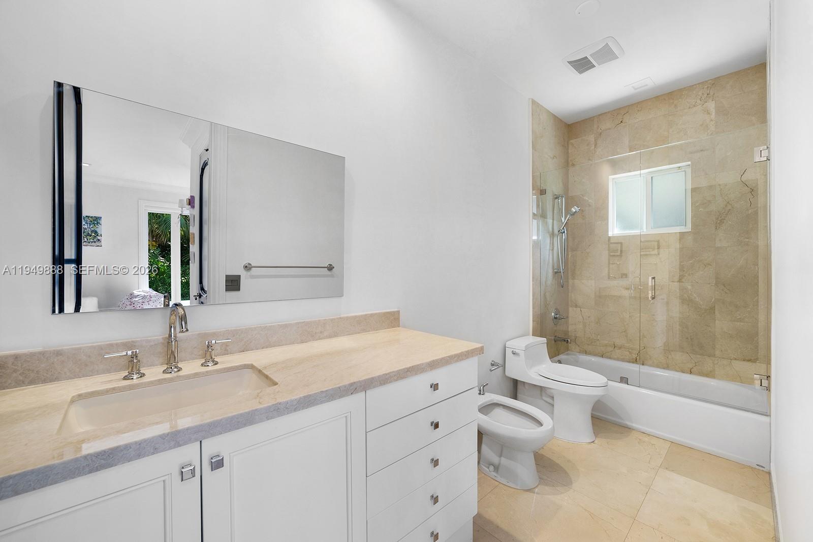 5002 SW 86th St, Miami FL 33143