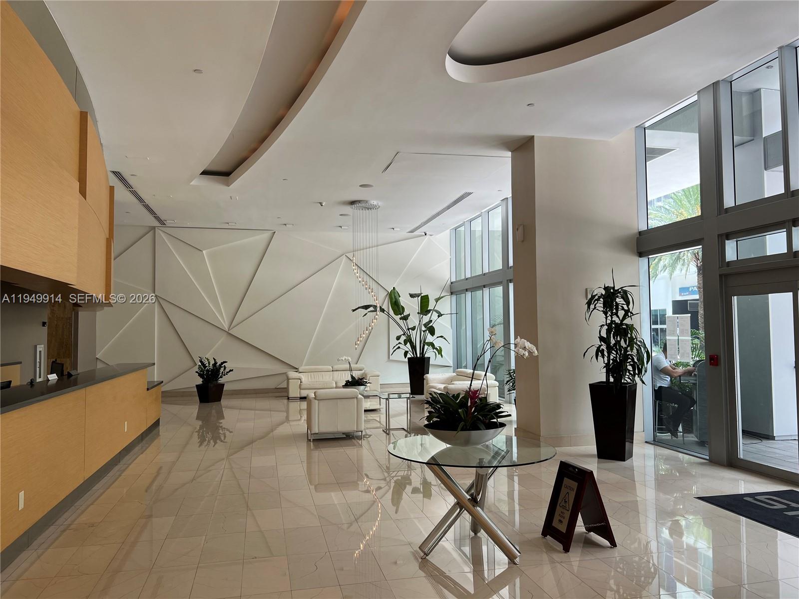 79 SW 12th St #1704-S, Miami FL 33130
