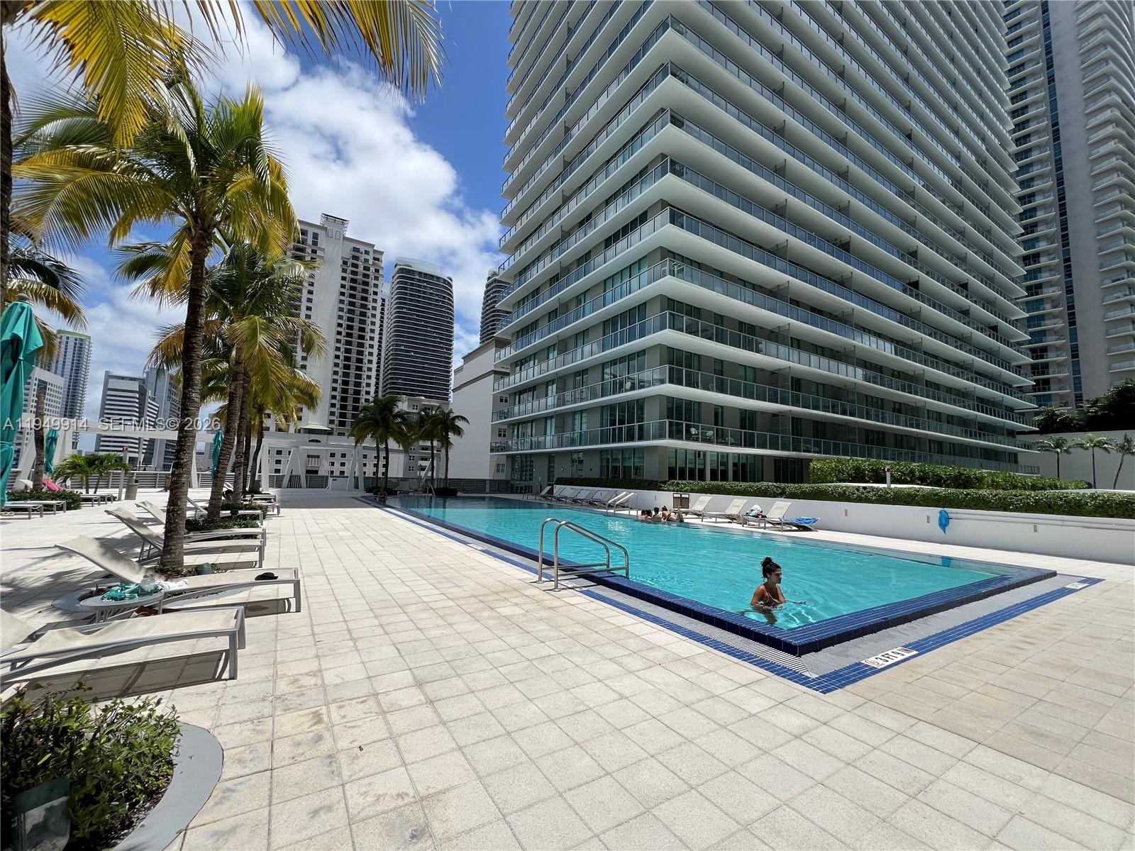 79 SW 12th St #1704-S, Miami FL 33130