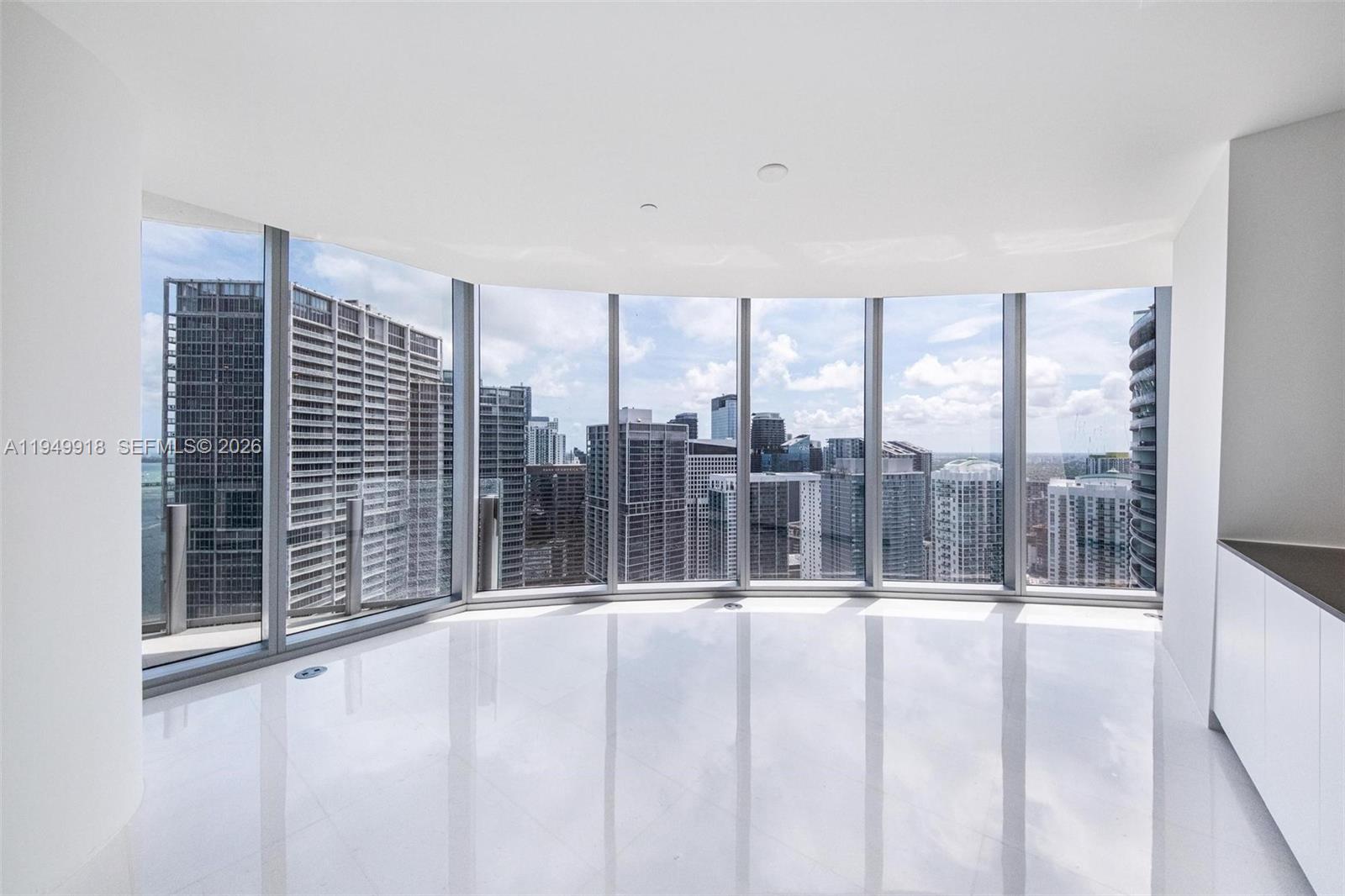 300 Biscayne Boulevard Way #4507W, Miami FL 33131
