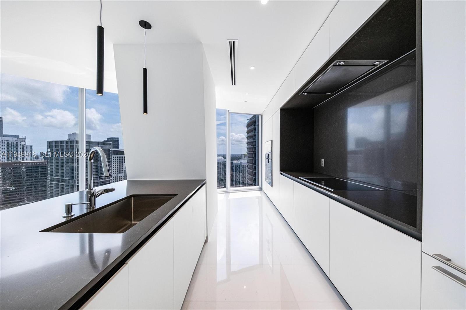 300 Biscayne Boulevard Way #4507W, Miami FL 33131