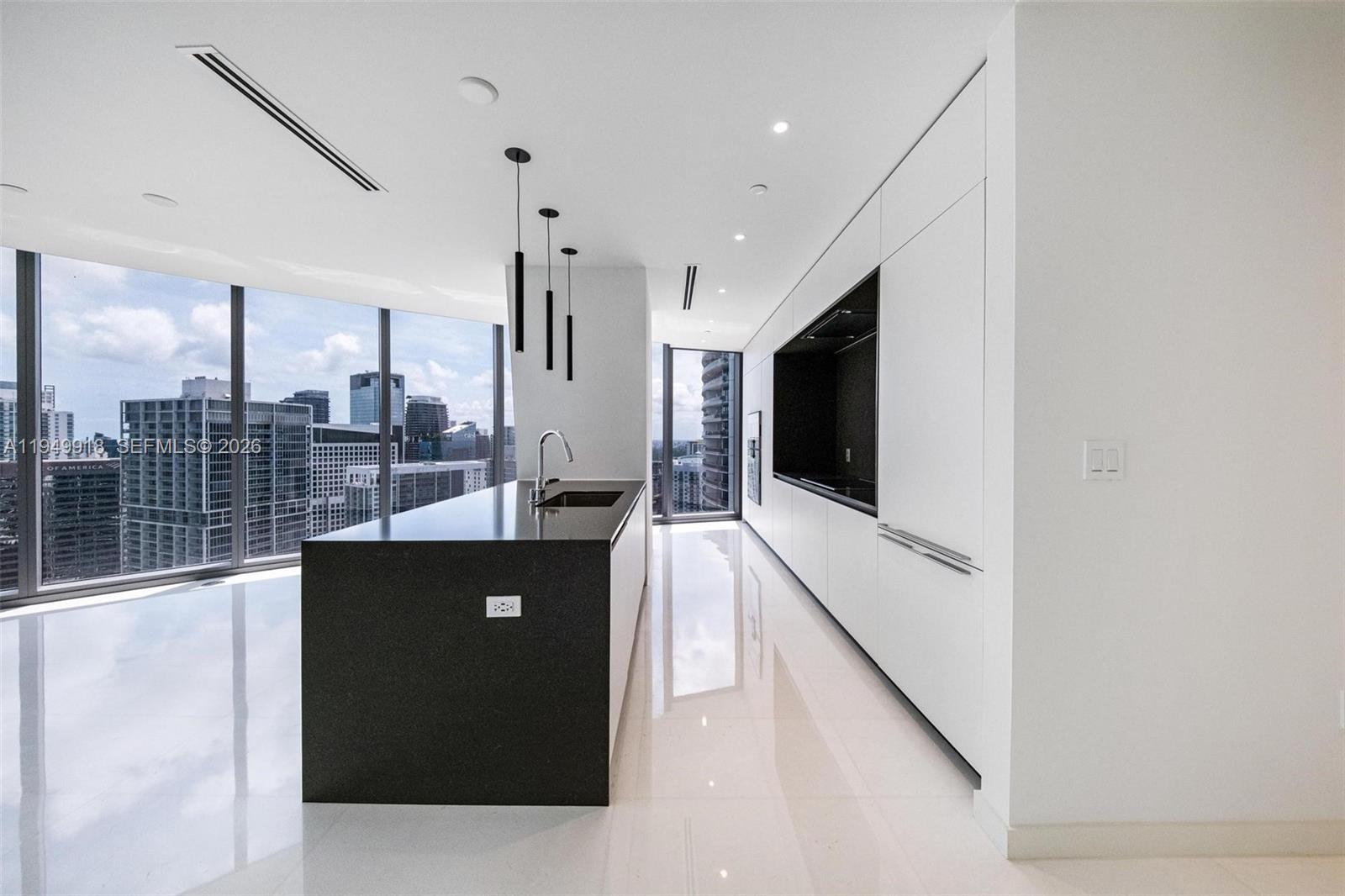 300 Biscayne Boulevard Way #4507W, Miami FL 33131