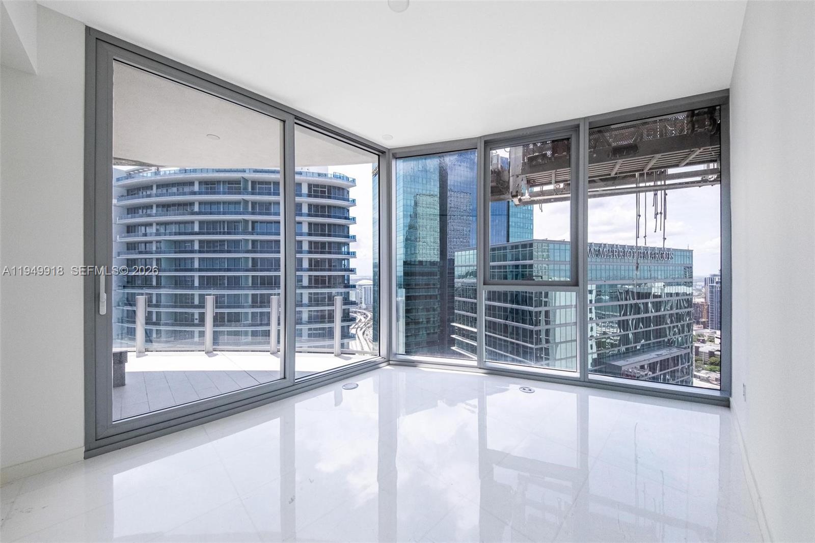 300 Biscayne Boulevard Way #4507W, Miami FL 33131