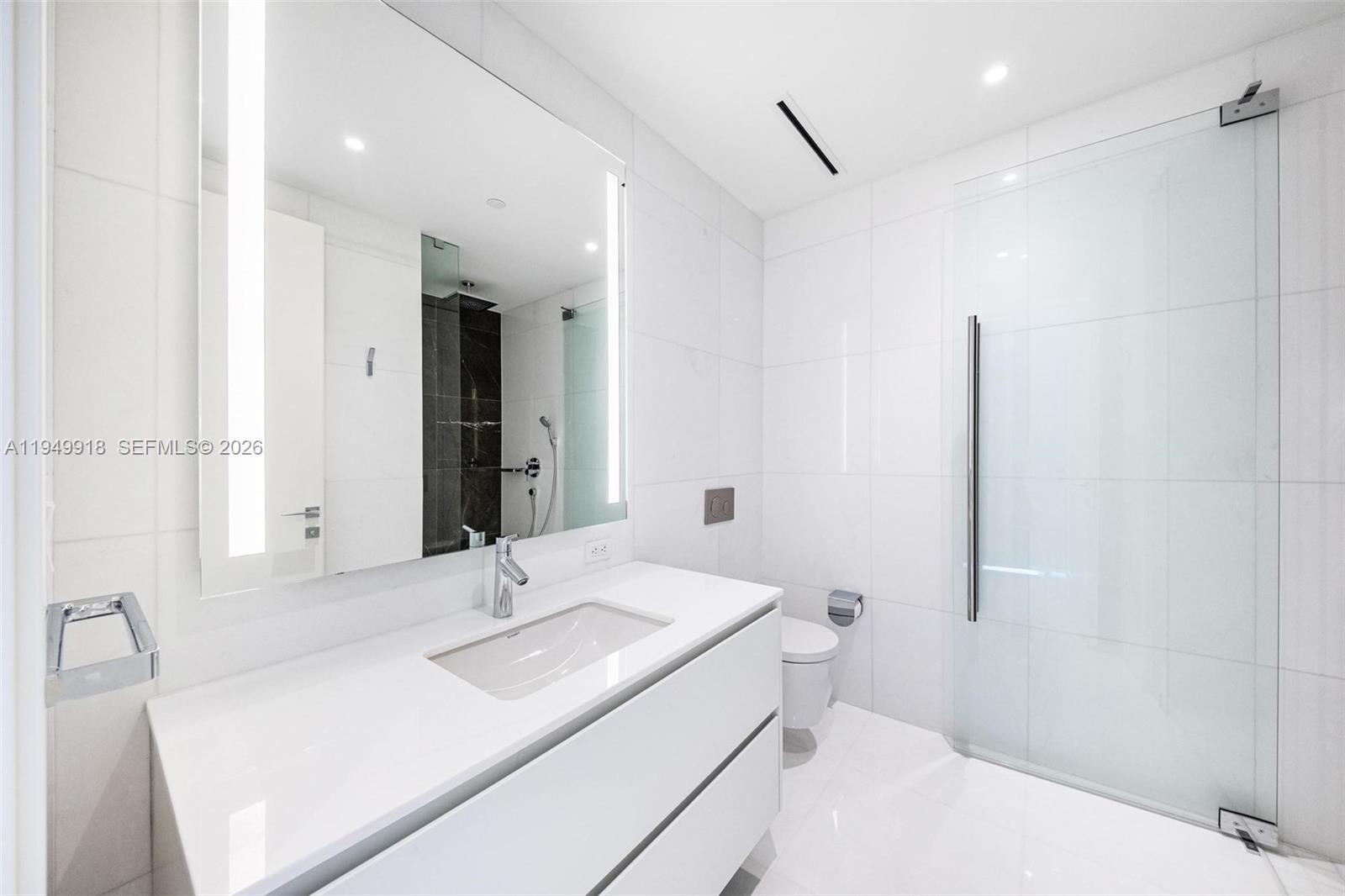 300 Biscayne Boulevard Way #4507W, Miami FL 33131