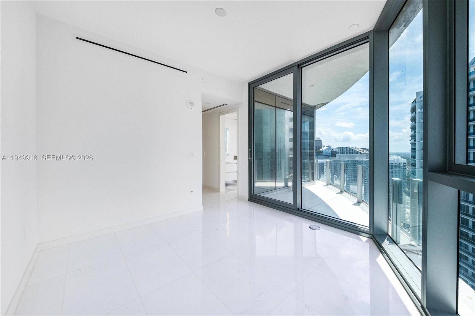 300 Biscayne Boulevard Way #4507W, Miami FL 33131