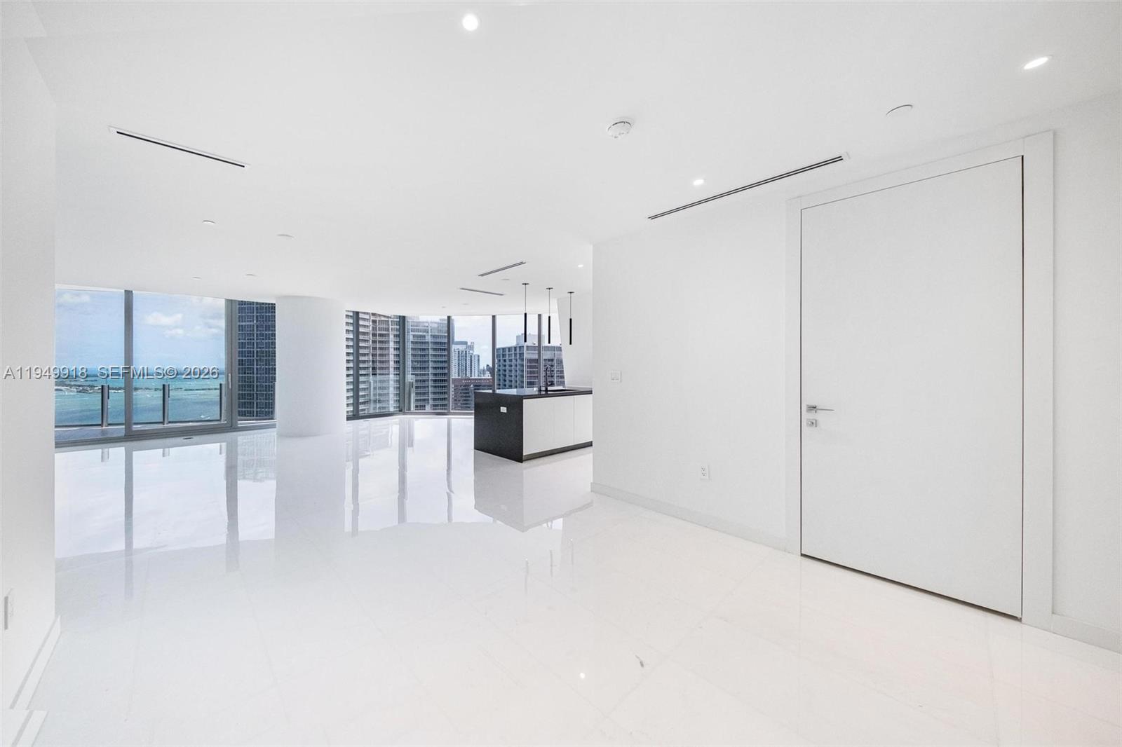 300 Biscayne Boulevard Way #4507W, Miami FL 33131
