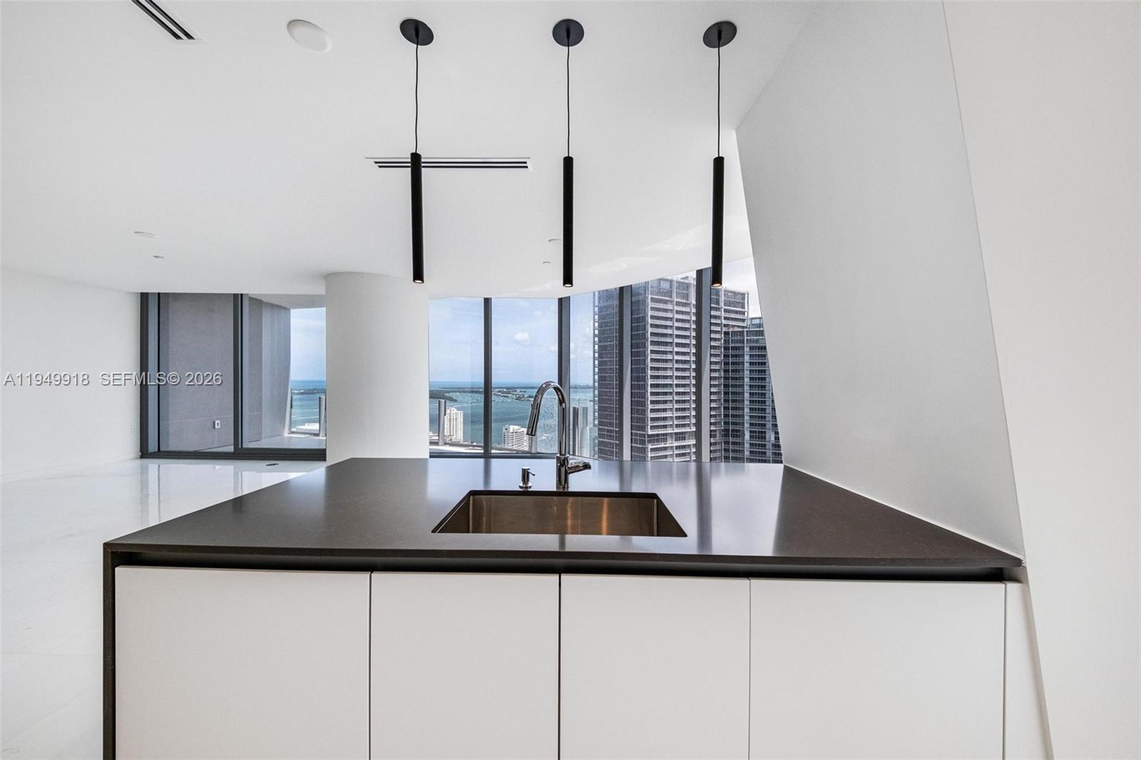 300 Biscayne Boulevard Way #4507W, Miami FL 33131