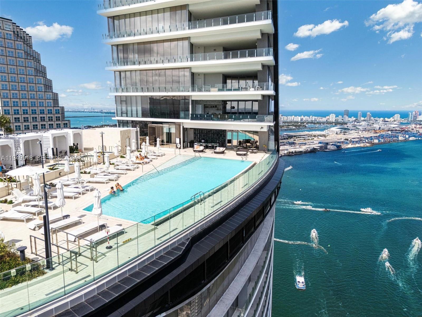 300 Biscayne Boulevard Way #4507W, Miami FL 33131