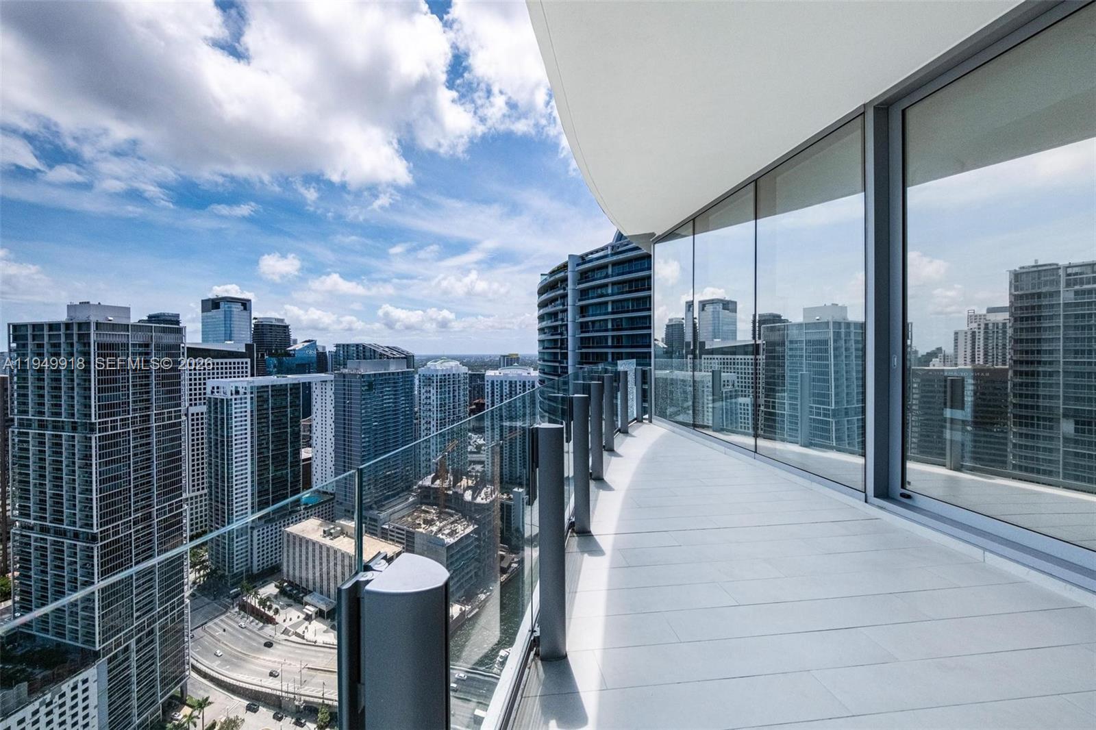 300 Biscayne Boulevard Way #4507W, Miami FL 33131