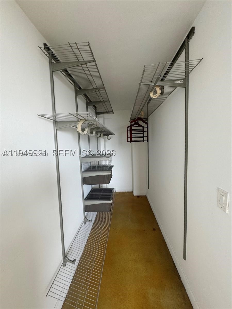 2000 NE 135th St #606, North Miami FL 33181