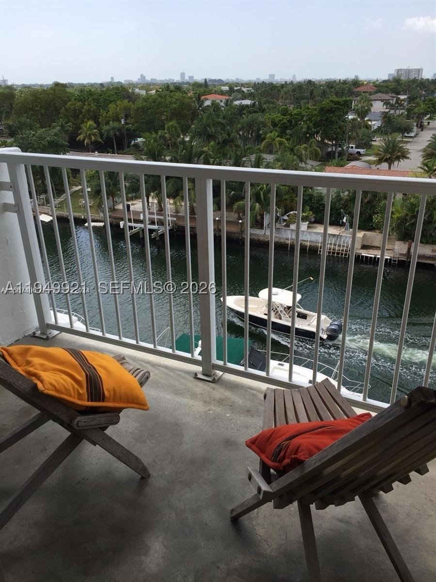 2000 NE 135th St #606, North Miami FL 33181
