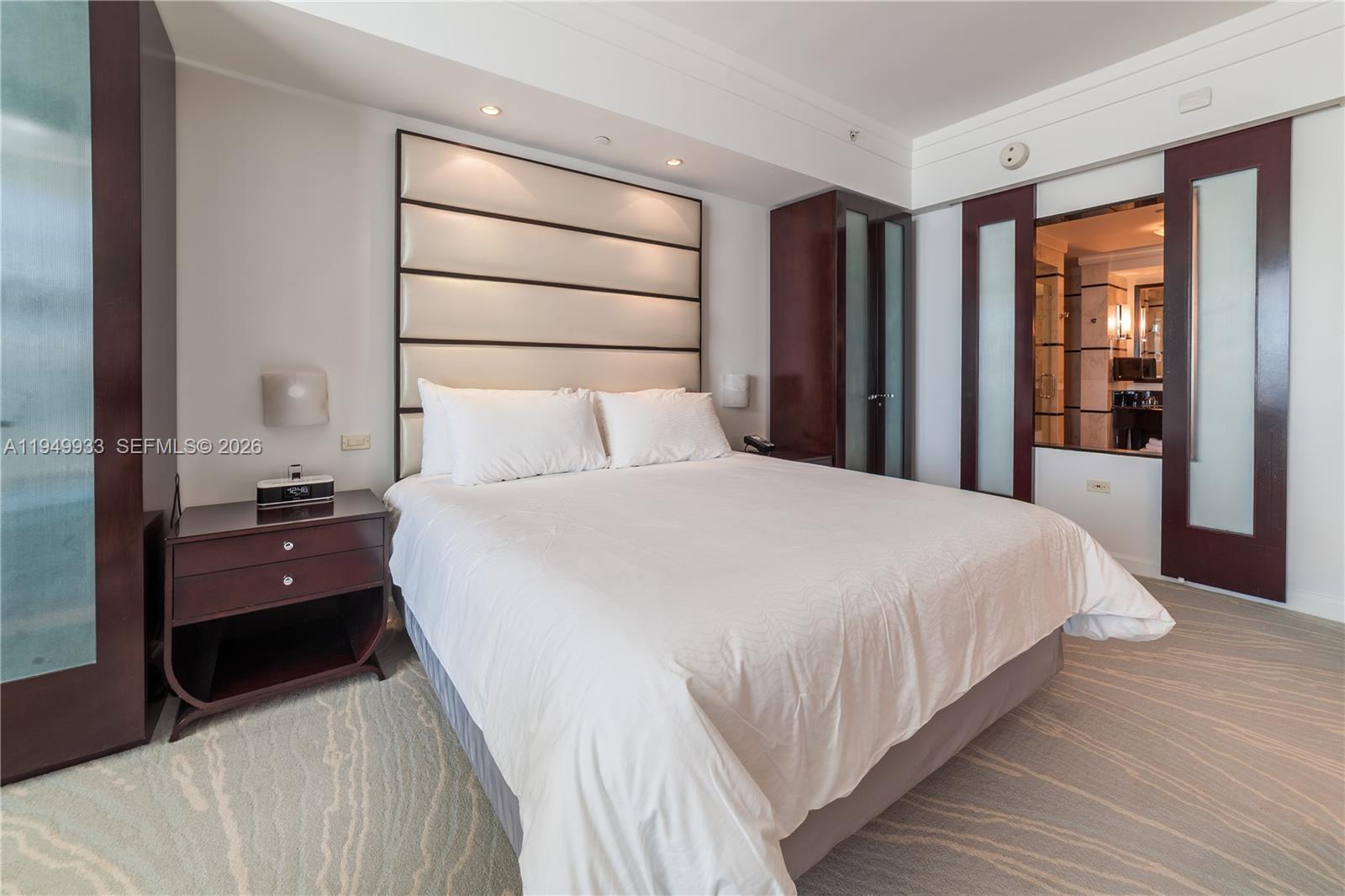4391 Collins Ave #1914, Miami Beach FL 33140