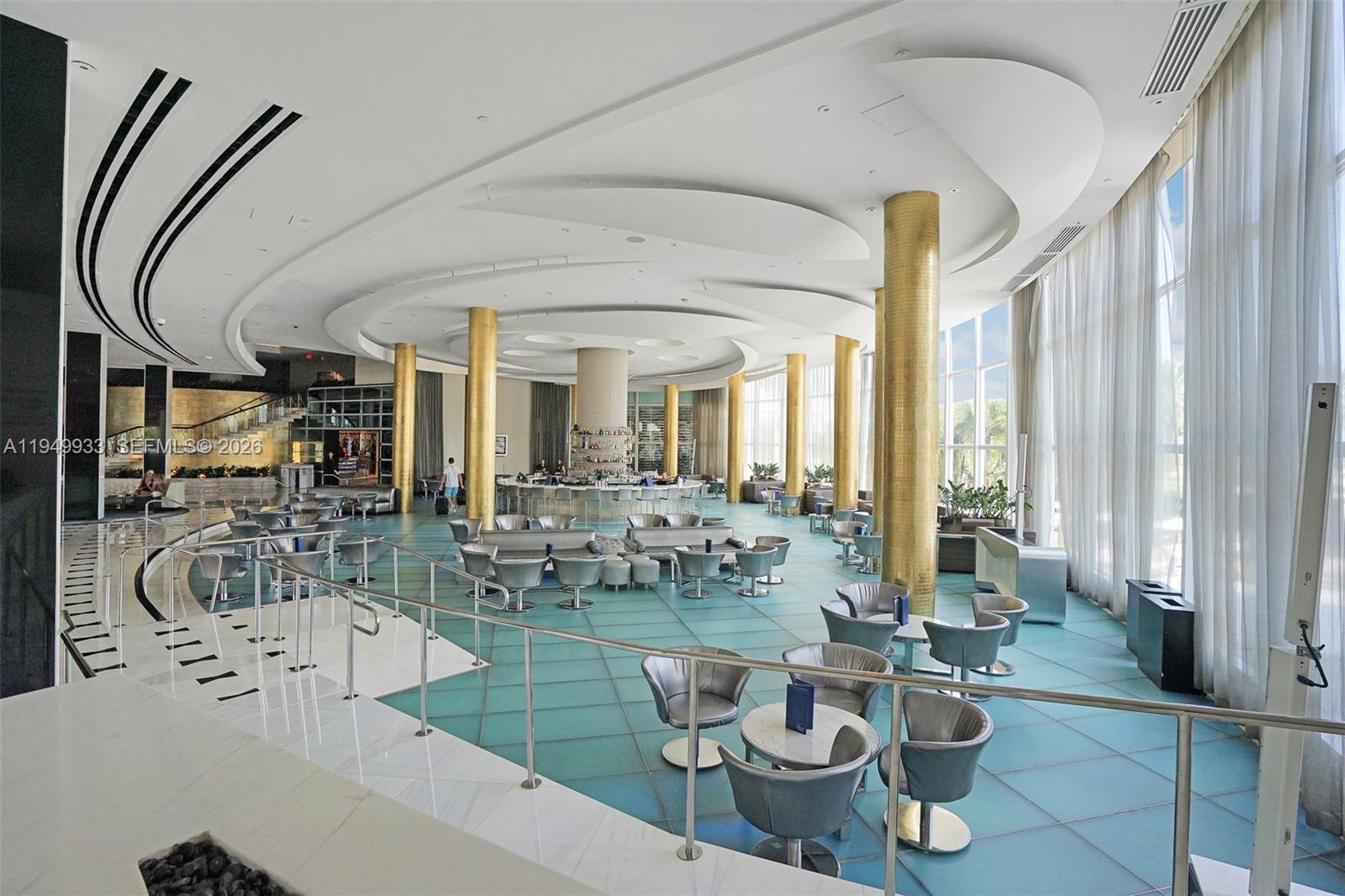 4391 Collins Ave #1914, Miami Beach FL 33140