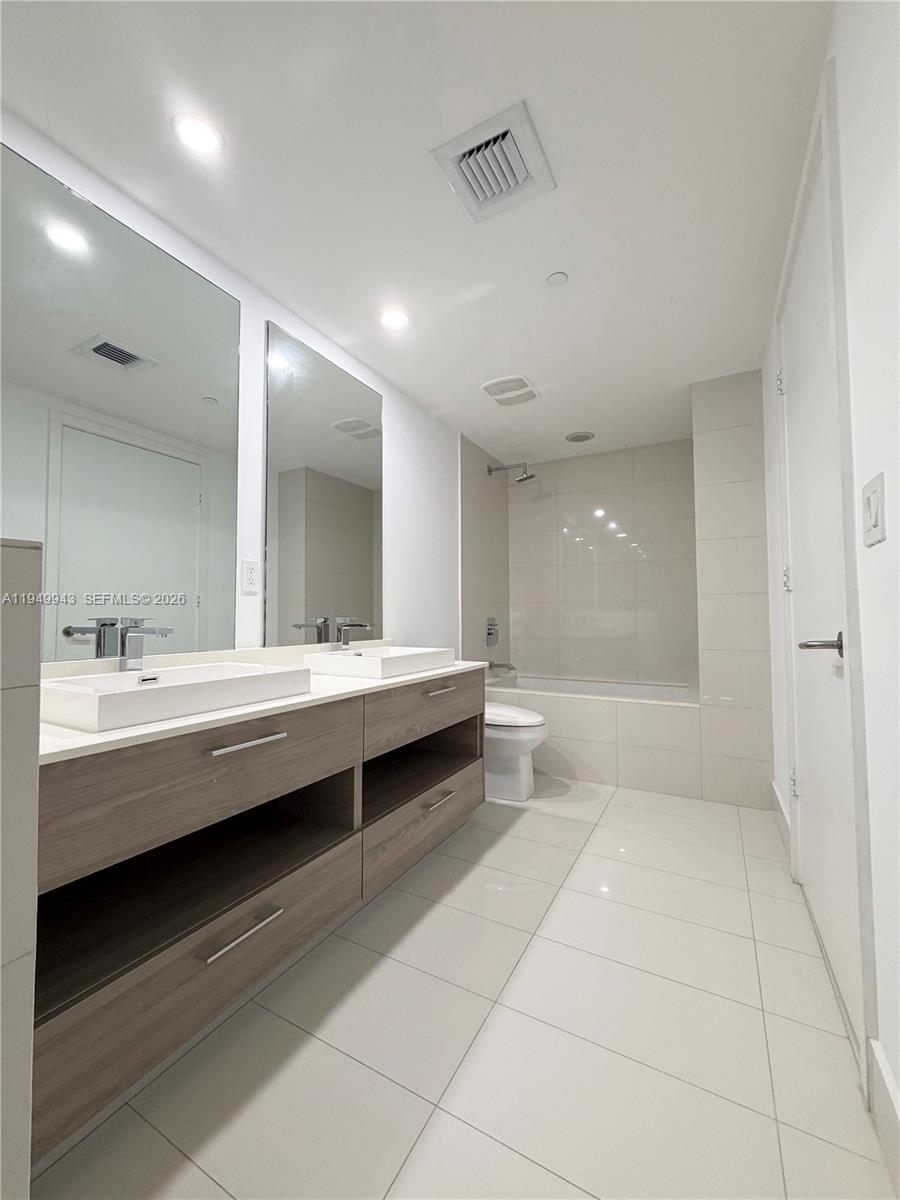 1300 S Miami Ave #4004, Miami FL 33130