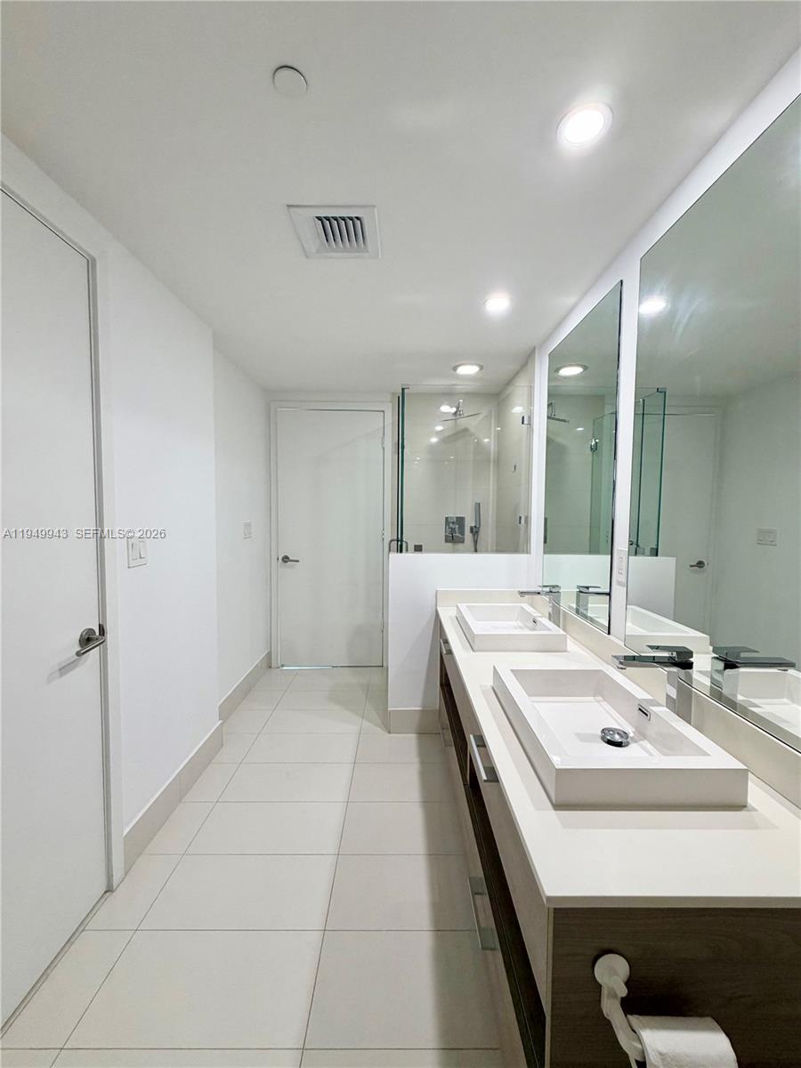 1300 S Miami Ave #4004, Miami FL 33130