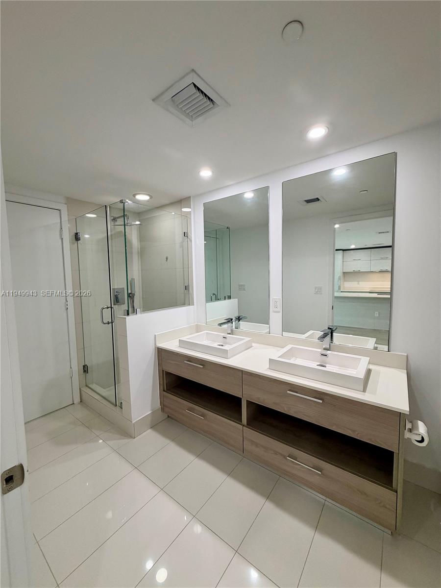 1300 S Miami Ave #4004, Miami FL 33130