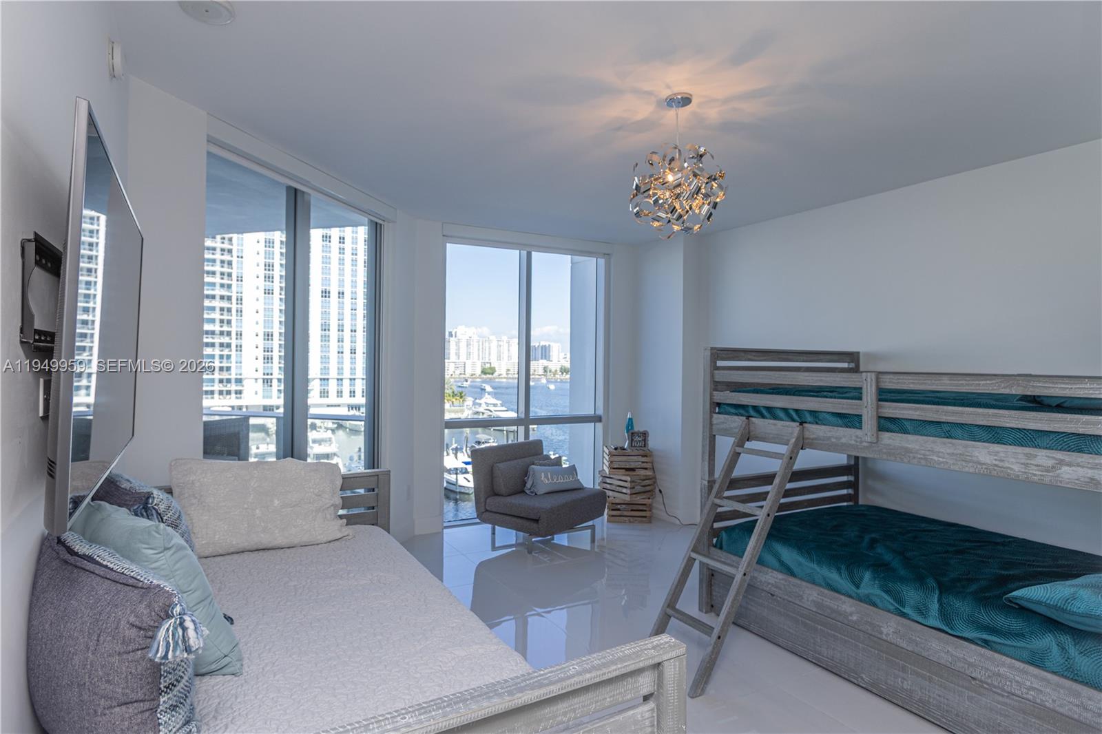 17111 Biscayne Blvd #505, North Miami Beach FL 33160