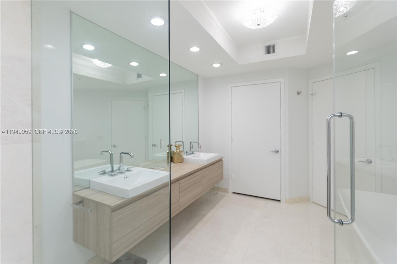17111 Biscayne Blvd #505, North Miami Beach FL 33160