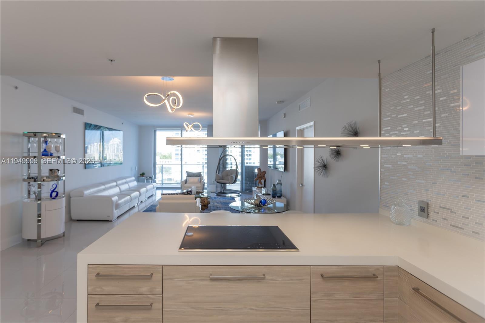 17111 Biscayne Blvd #505, North Miami Beach FL 33160
