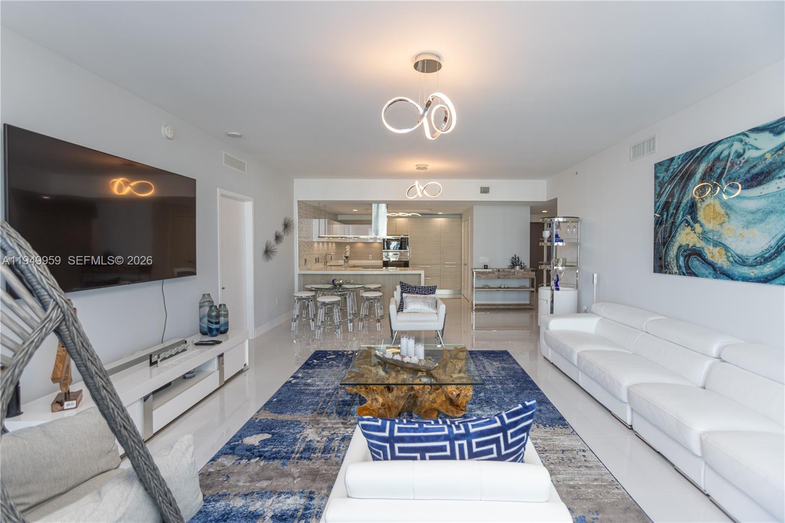 17111 Biscayne Blvd #505, North Miami Beach FL 33160