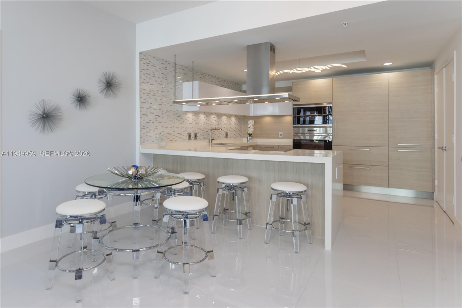 17111 Biscayne Blvd #505, North Miami Beach FL 33160